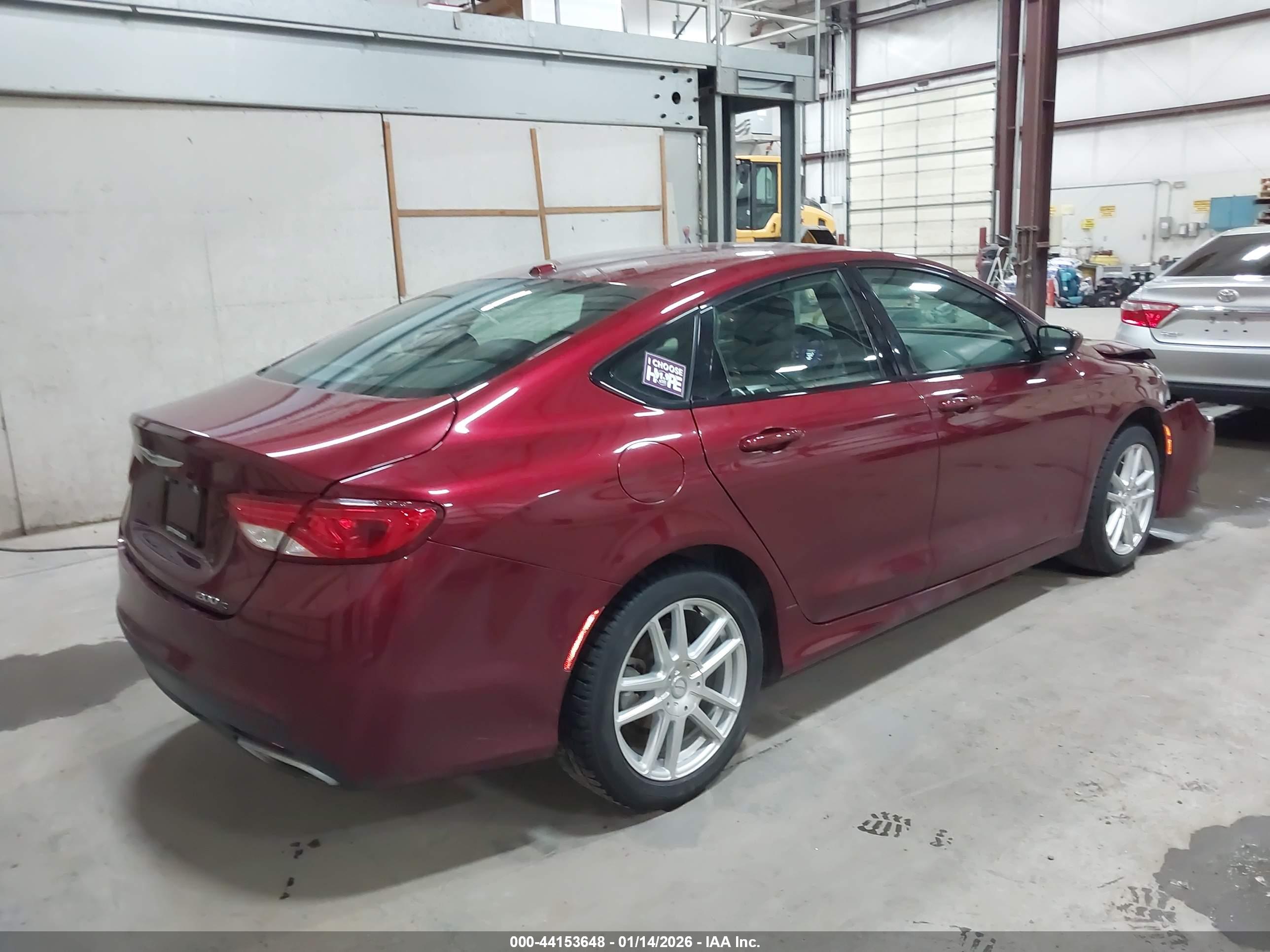 CHRYSLER 200 image 4