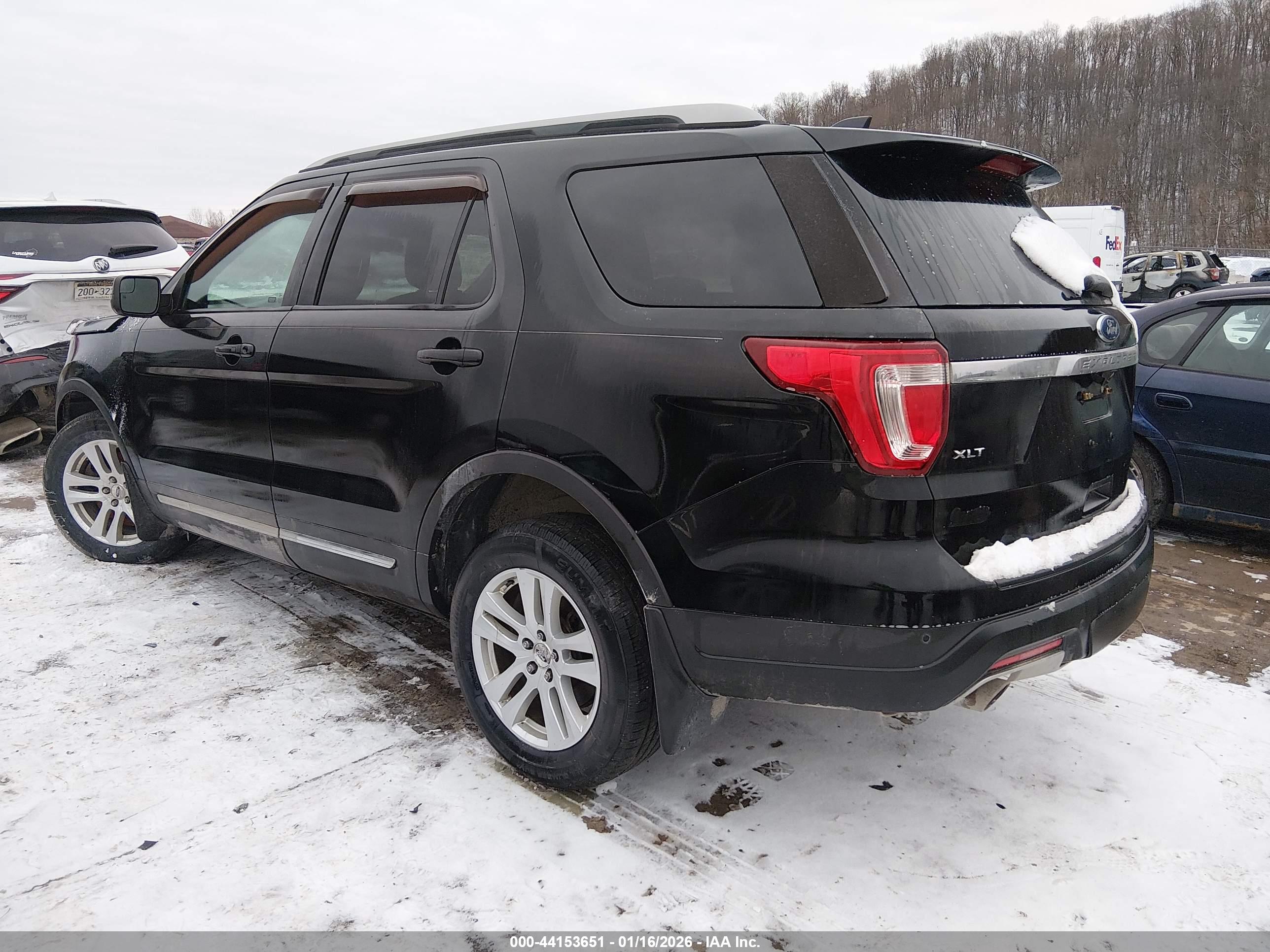 FORD EXPLORER image 3