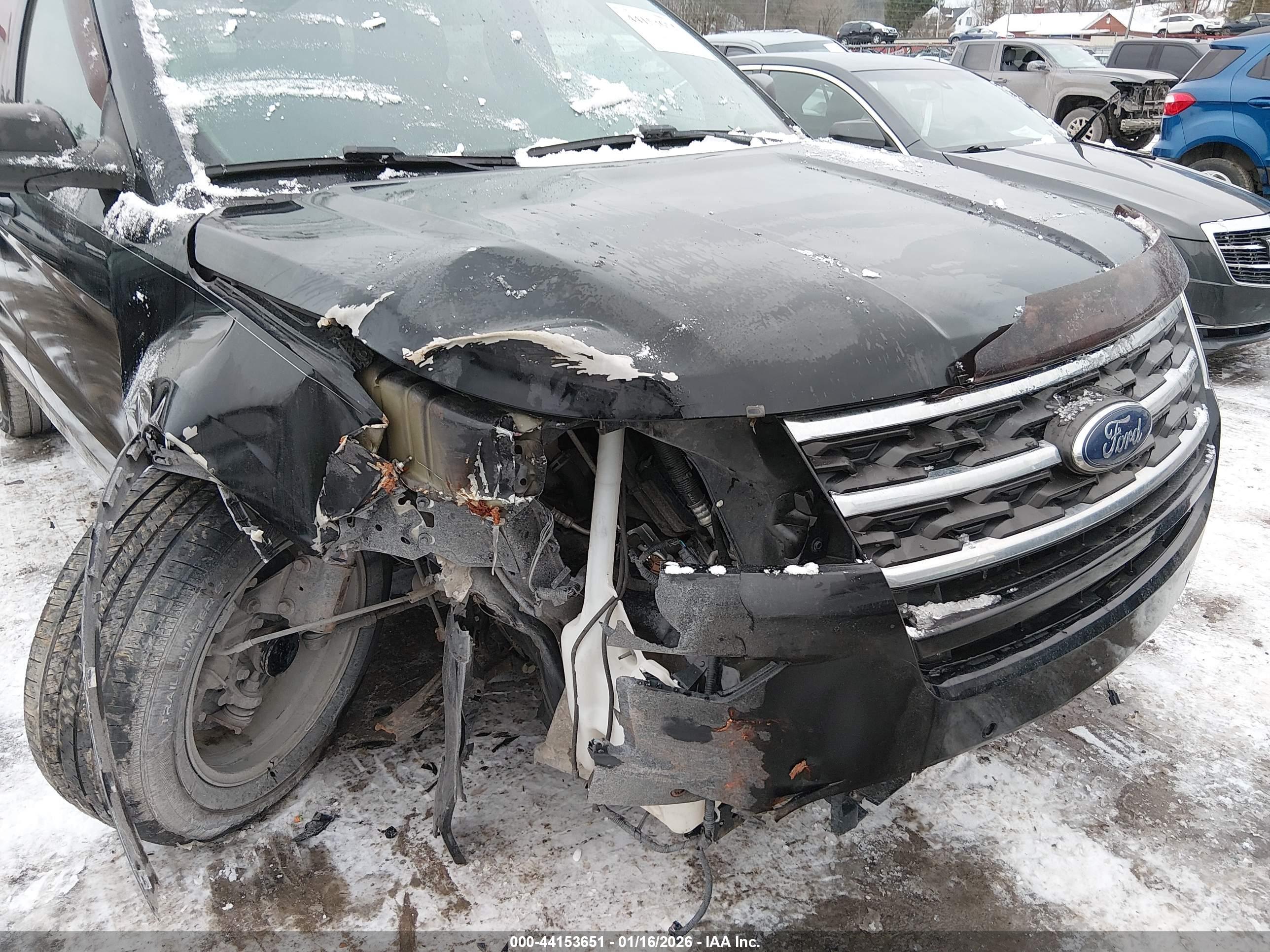 FORD EXPLORER image 6