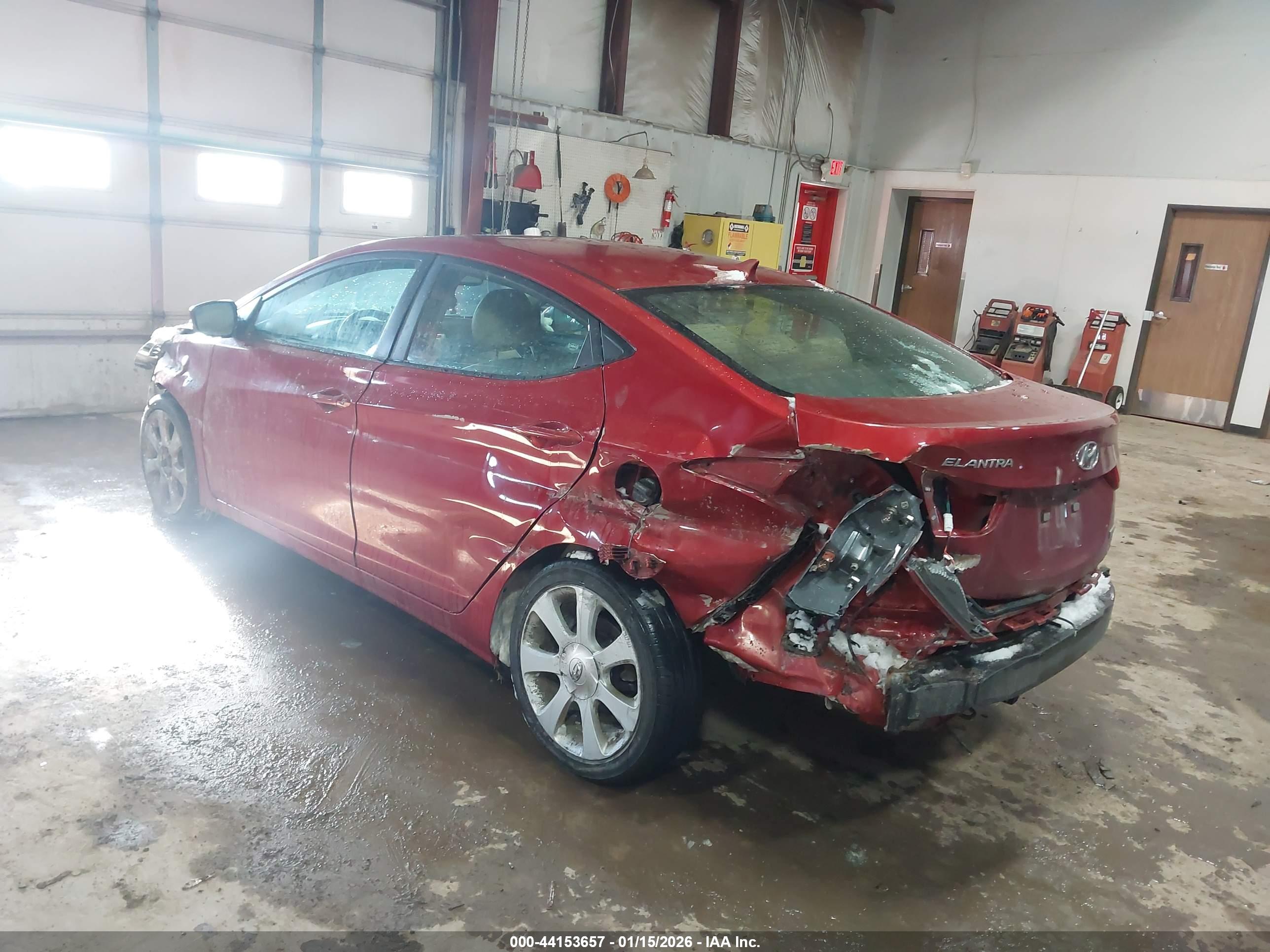 HYUNDAI ELANTRA image 3