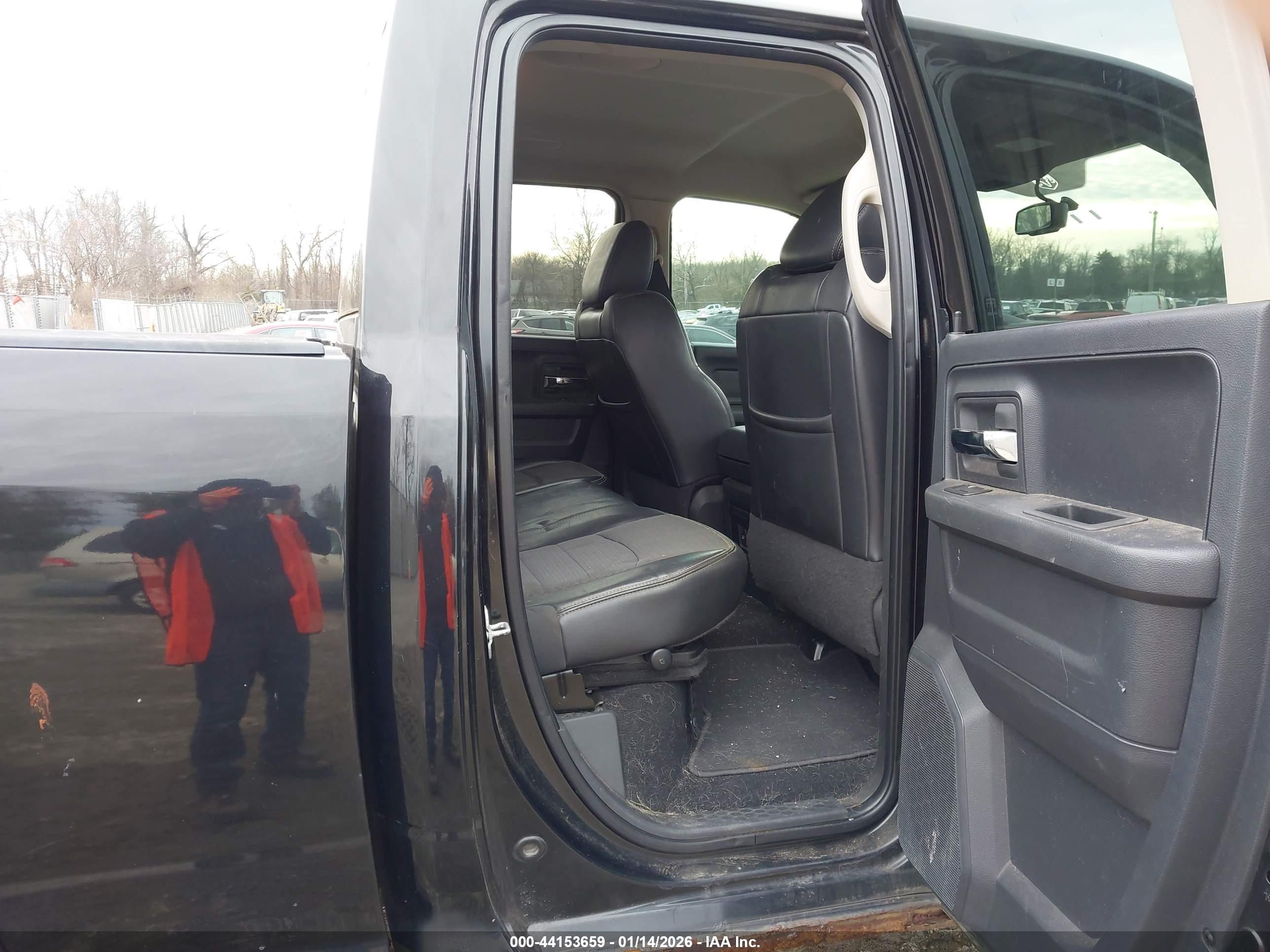 DODGE RAM image 8