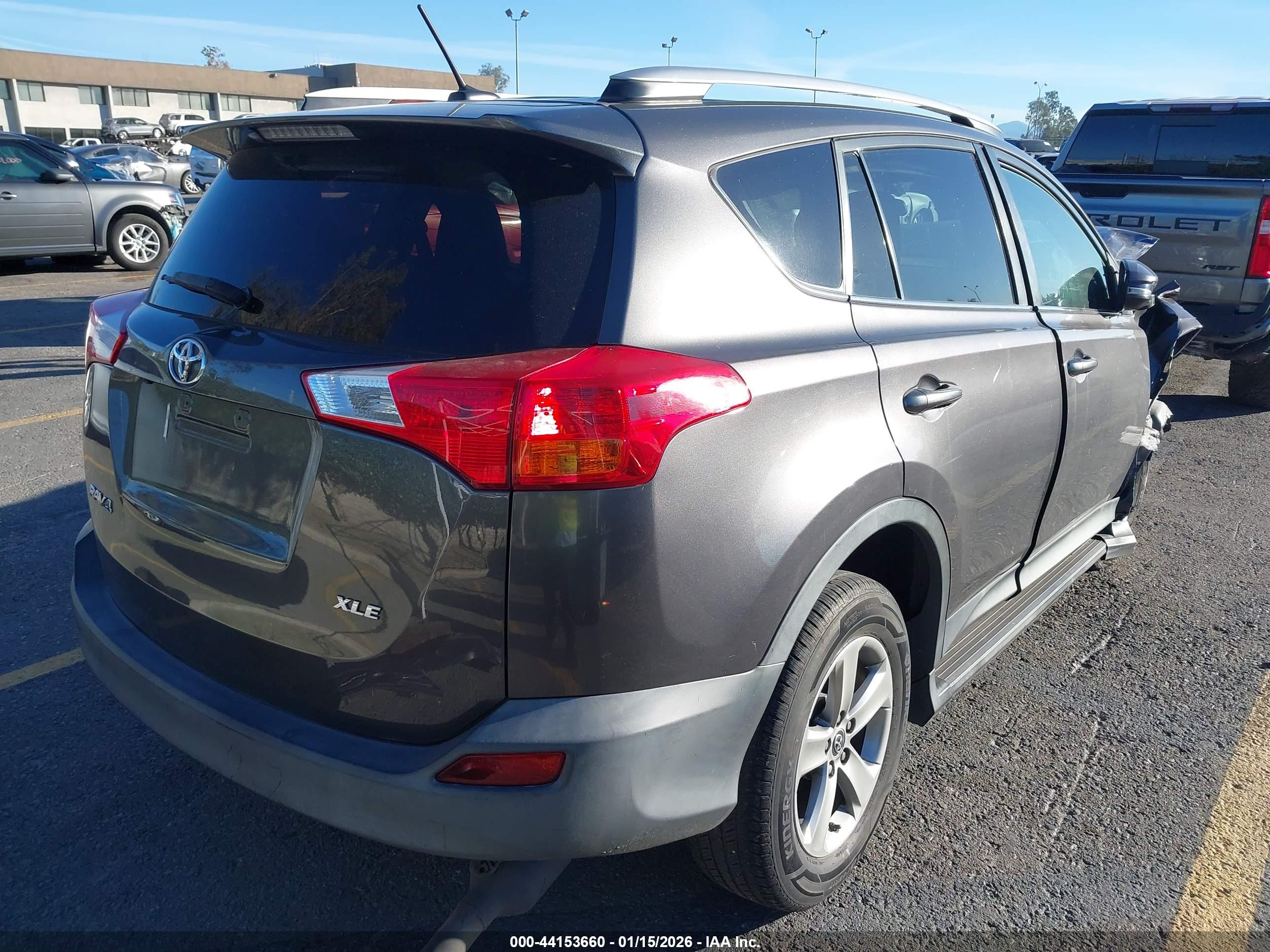 TOYOTA RAV4 image 4