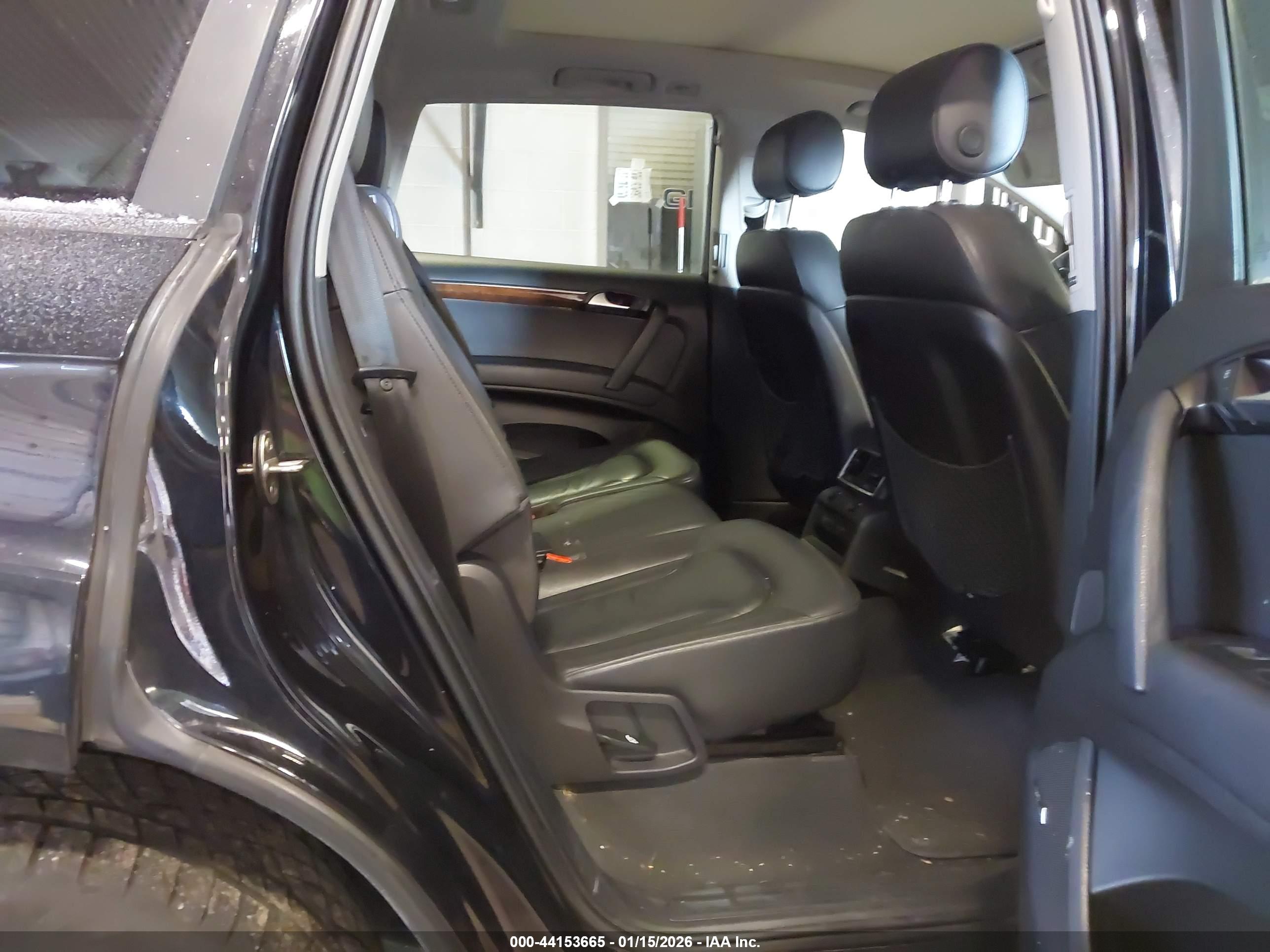 AUDI Q7 image 8