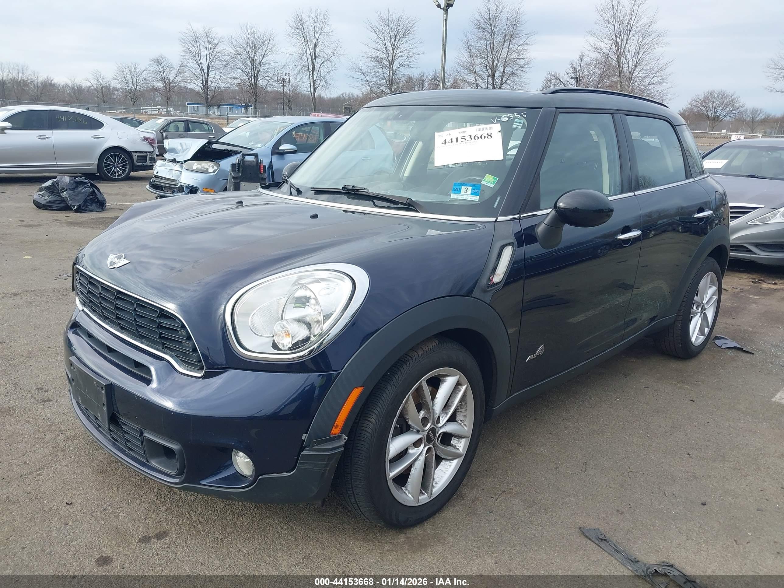 MINI COUNTRYMAN image 2