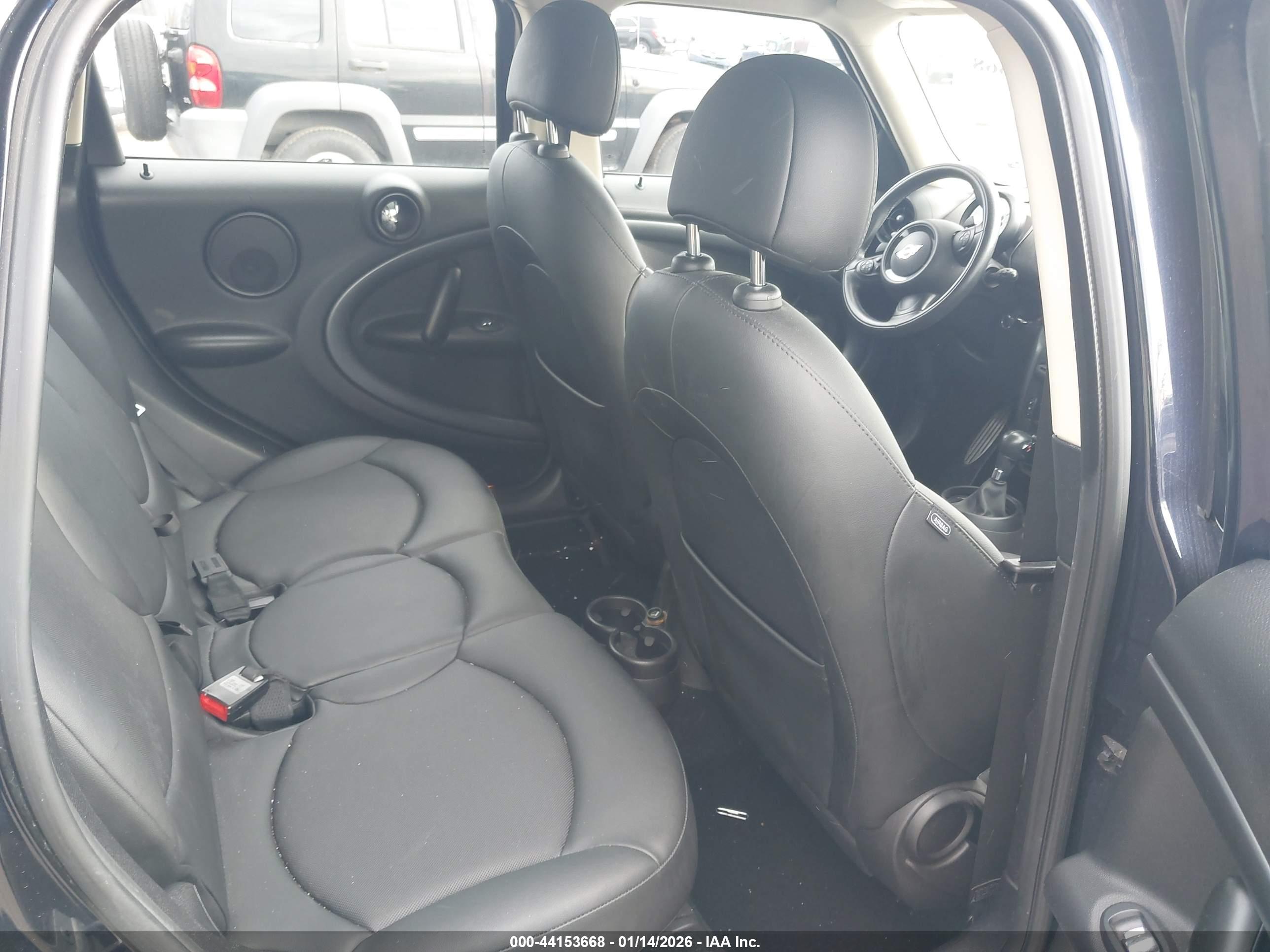 MINI COUNTRYMAN image 8
