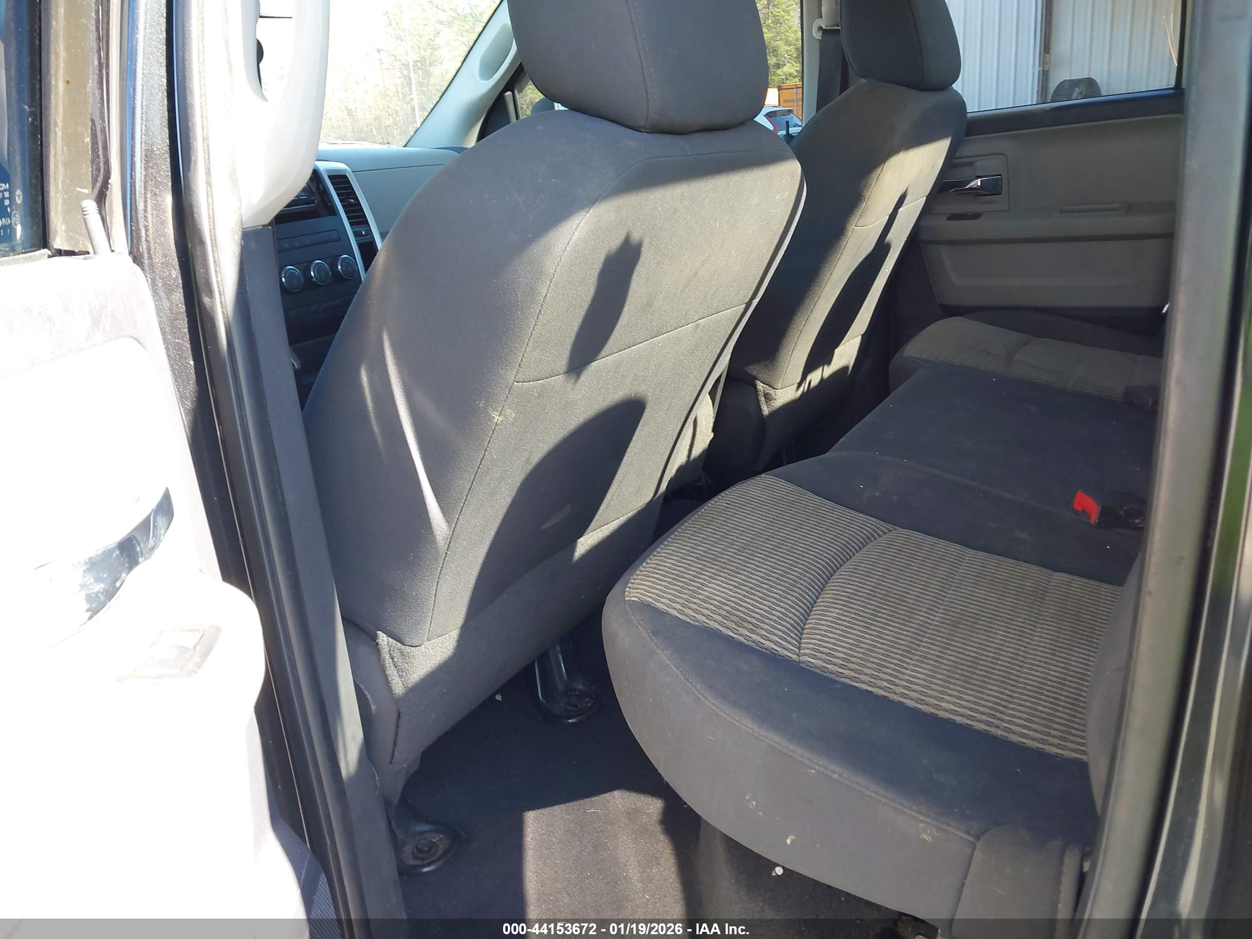 DODGE RAM image 8