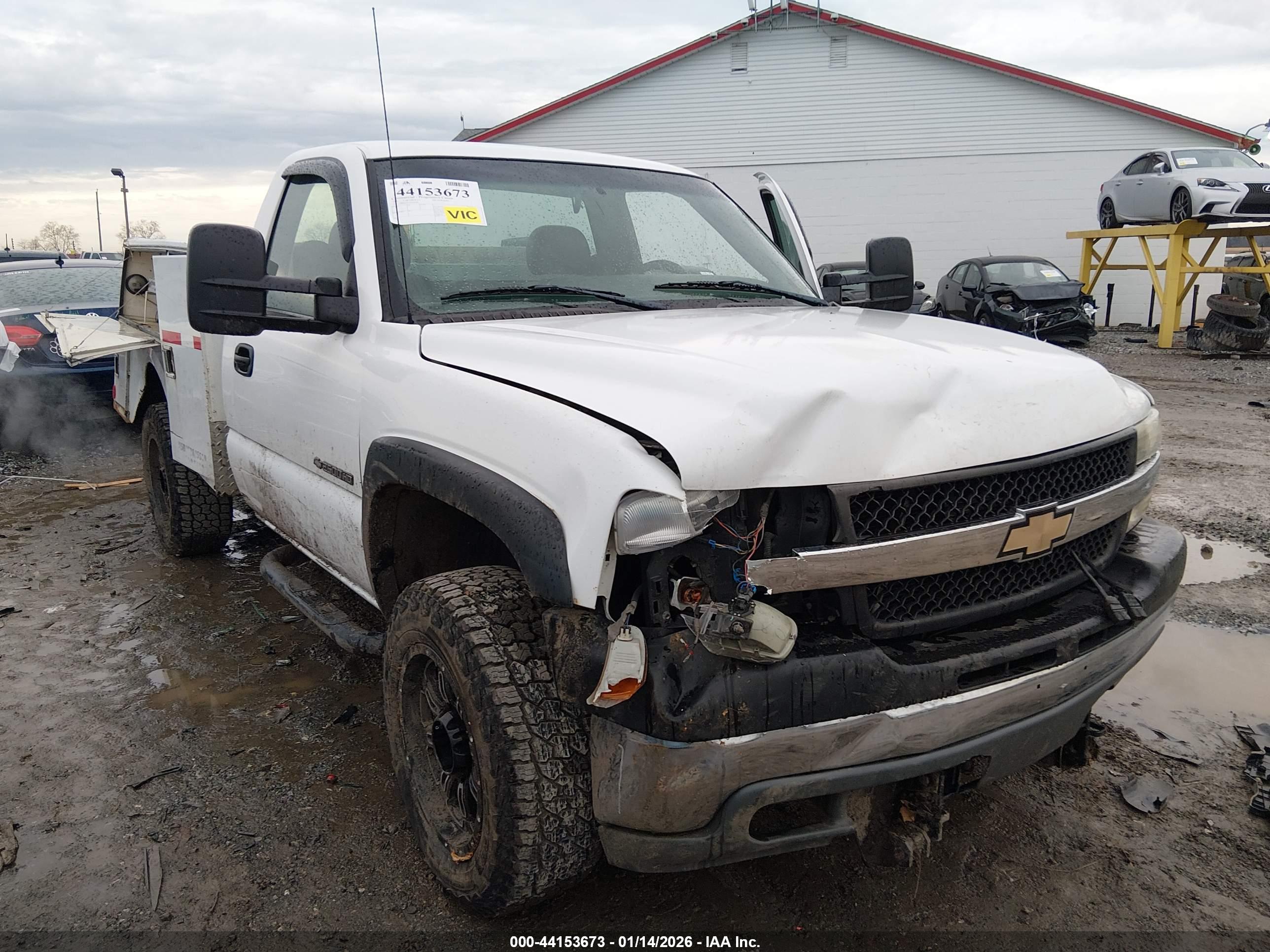 CHEVROLET SILVERADO image 6
