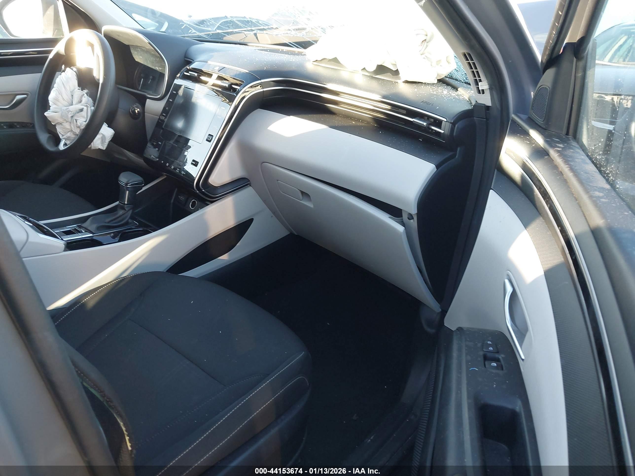 HYUNDAI TUCSON image 5