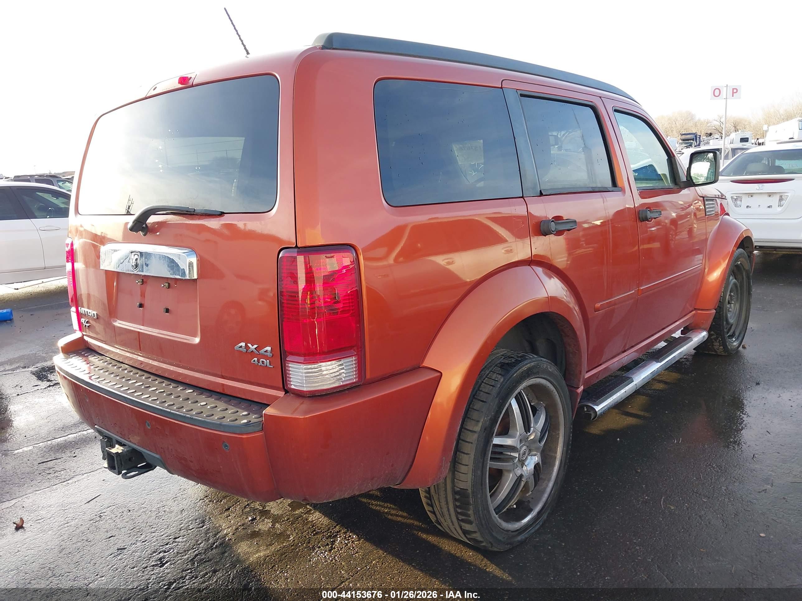 DODGE NITRO image 4