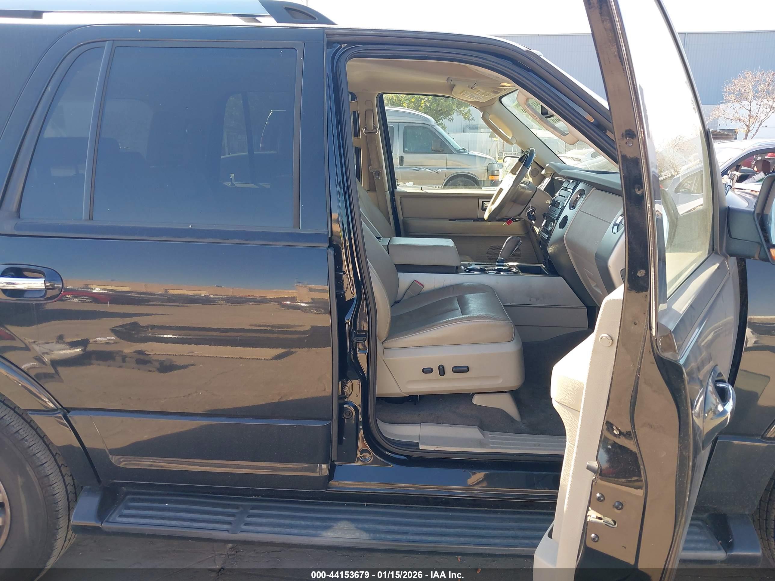 FORD EXPEDITION image 5