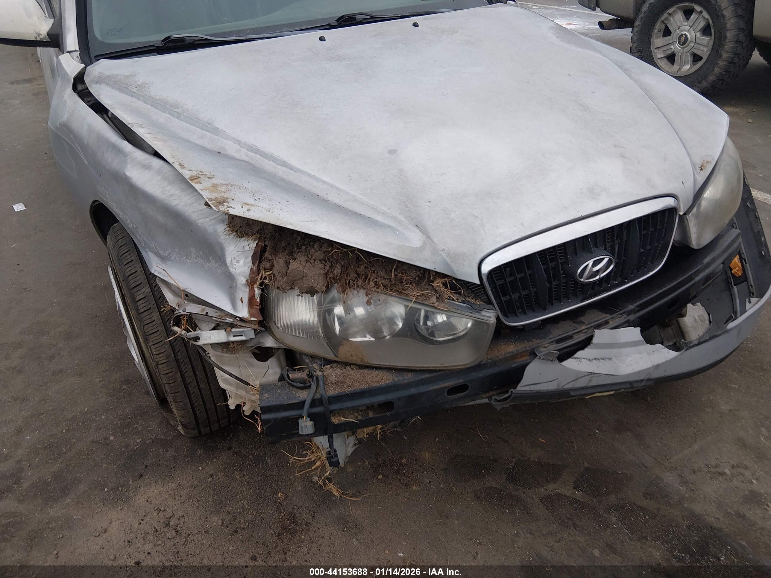HYUNDAI ELANTRA image 6