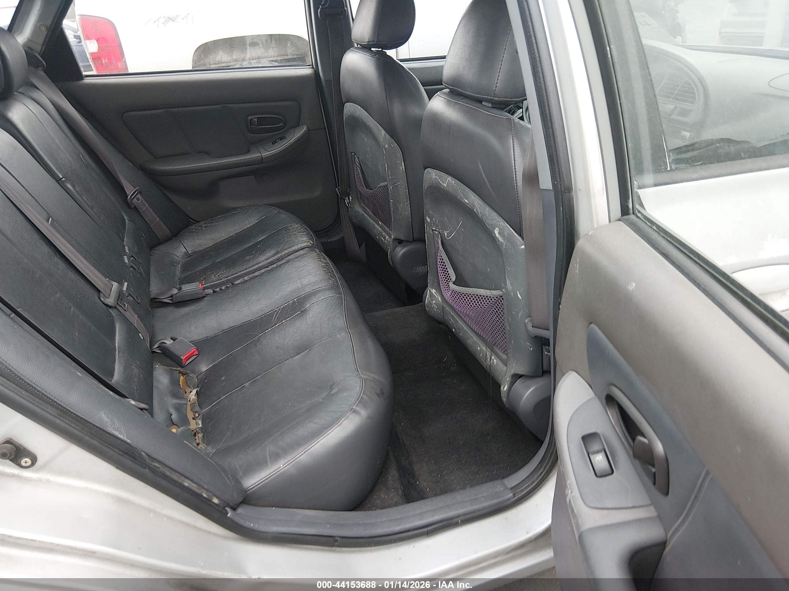 HYUNDAI ELANTRA image 8
