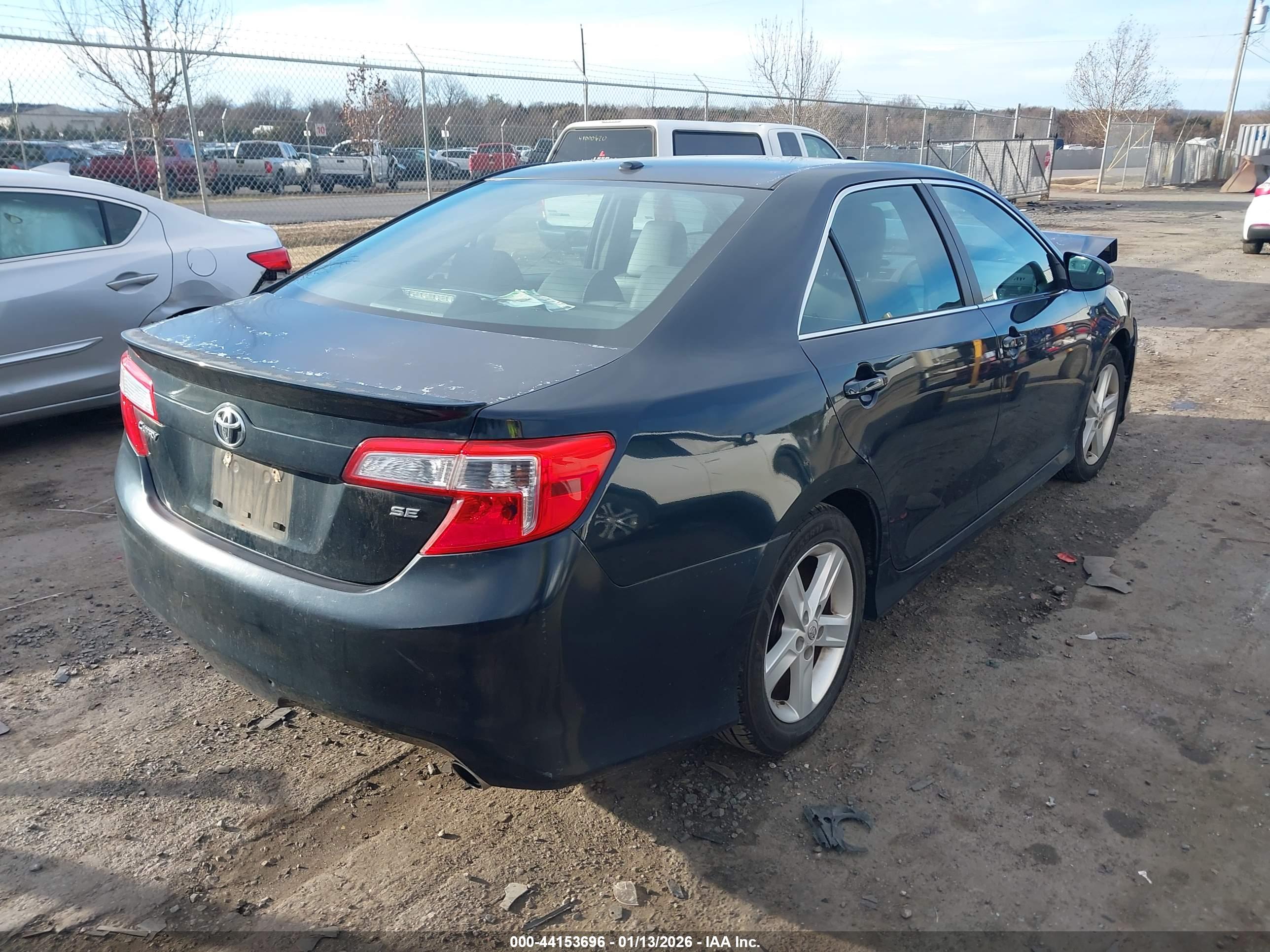 TOYOTA CAMRY image 4