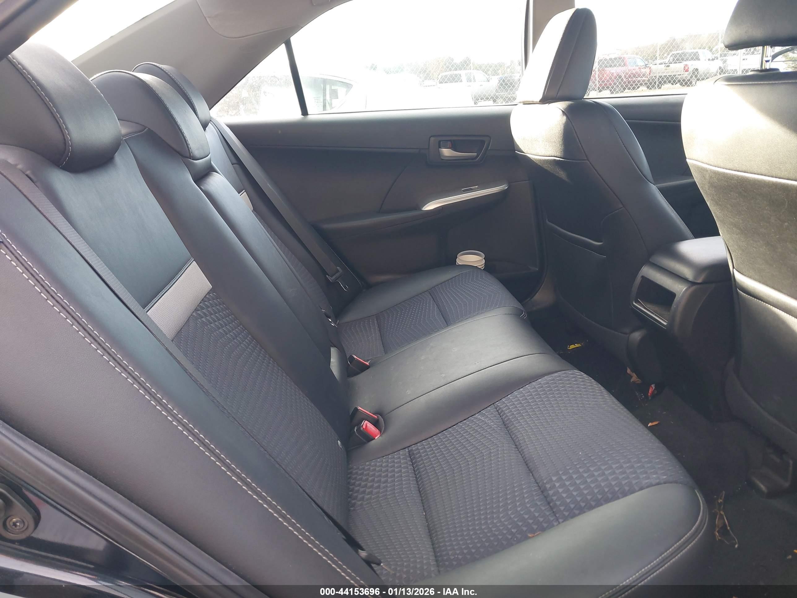 TOYOTA CAMRY image 8
