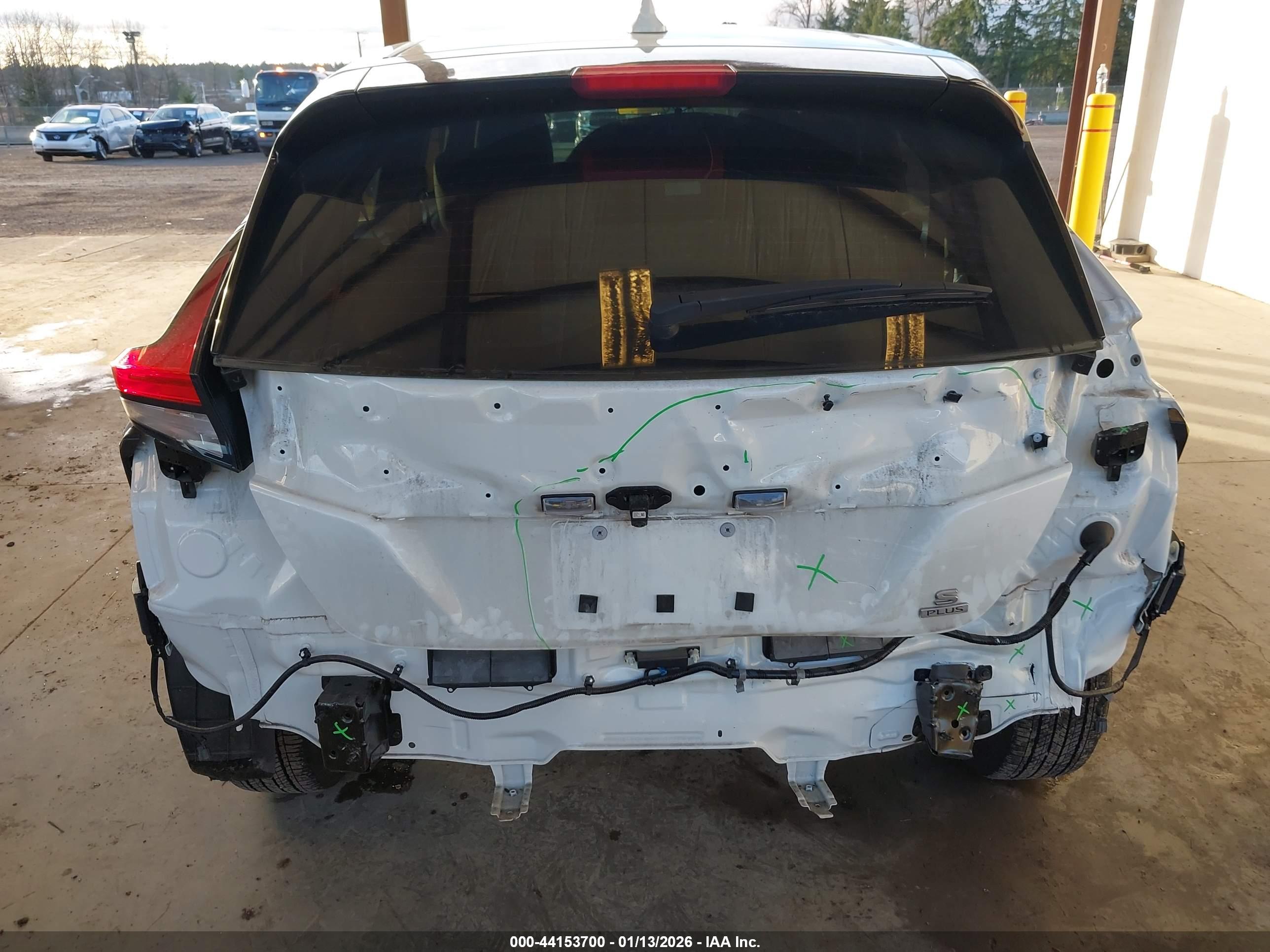 NISSAN LEAF image 6