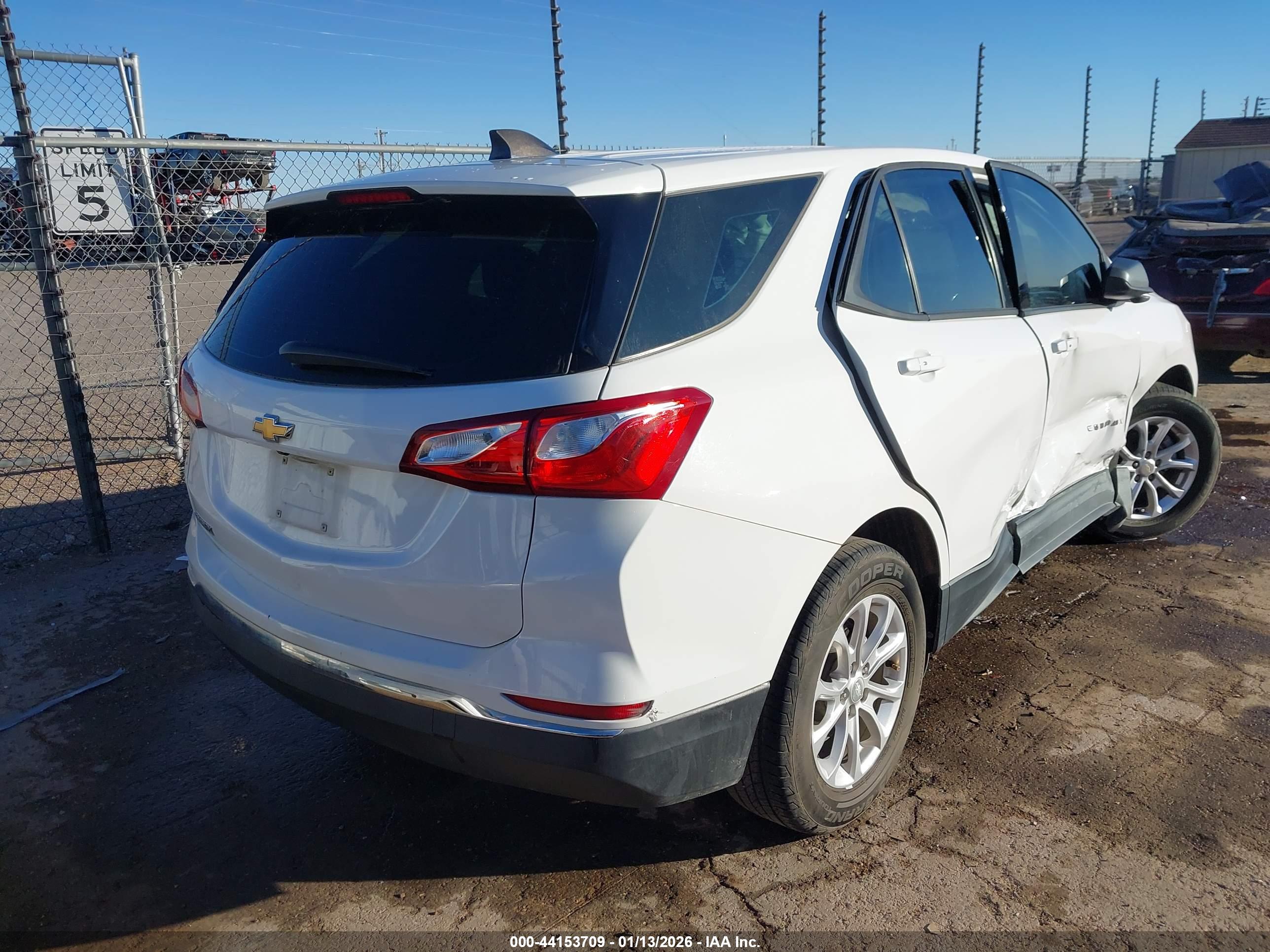 CHEVROLET EQUINOX image 4