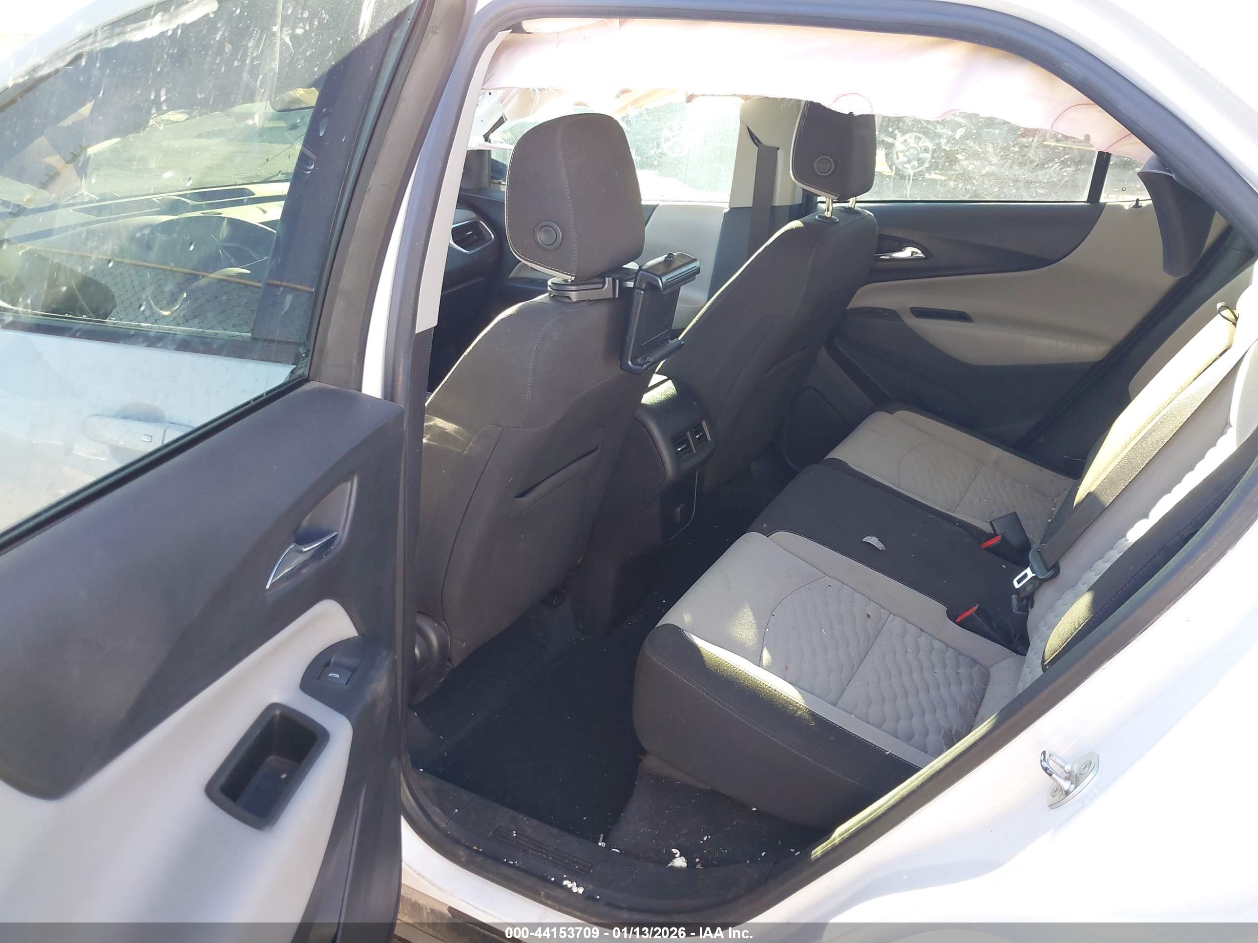 CHEVROLET EQUINOX image 8