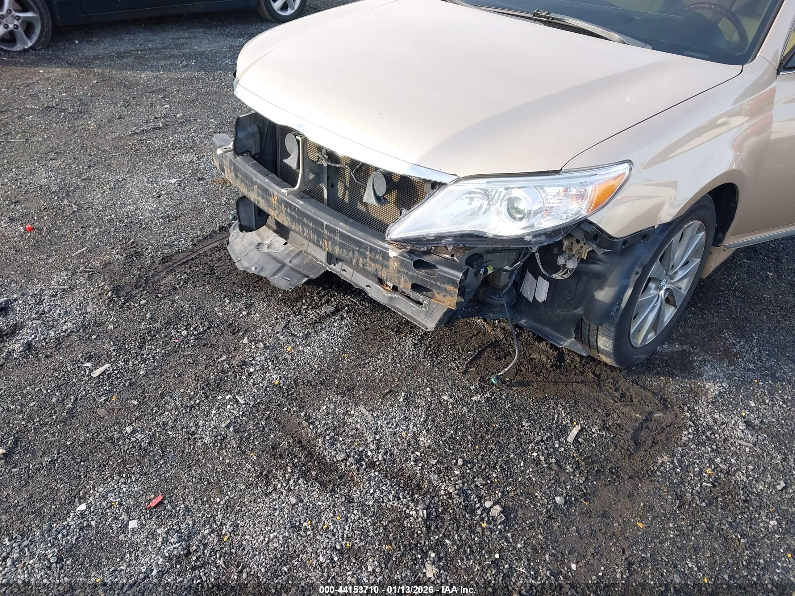 TOYOTA AVALON image 6