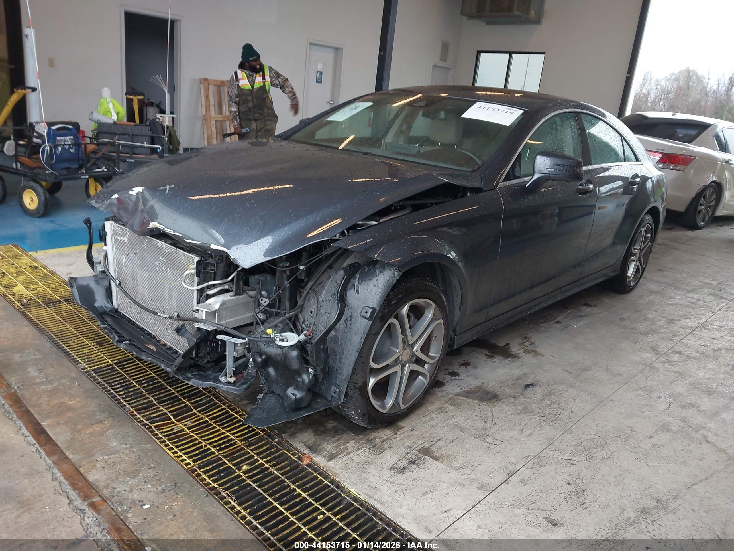 MERCEDES-BENZ CLS image 2