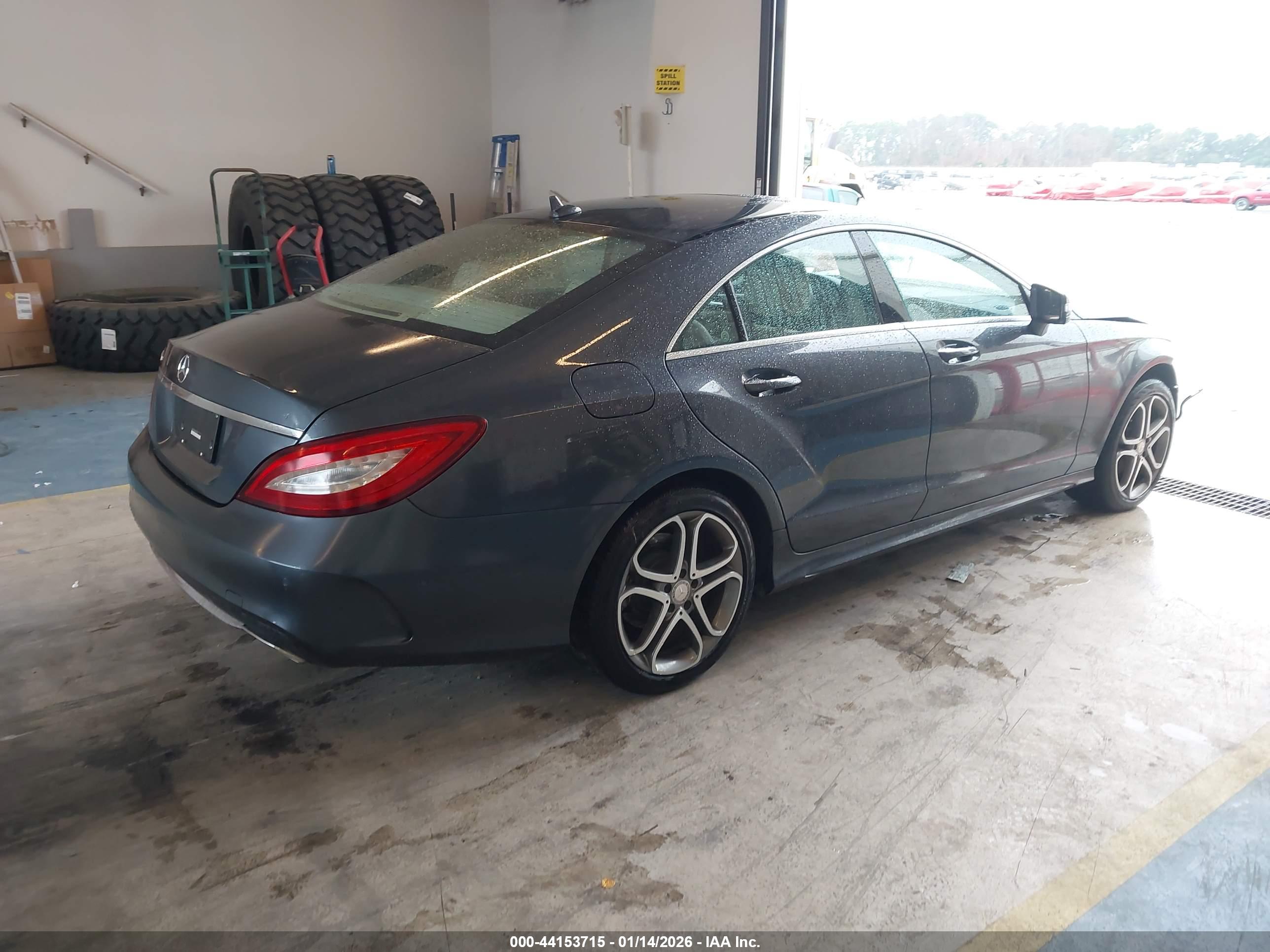 MERCEDES-BENZ CLS image 4