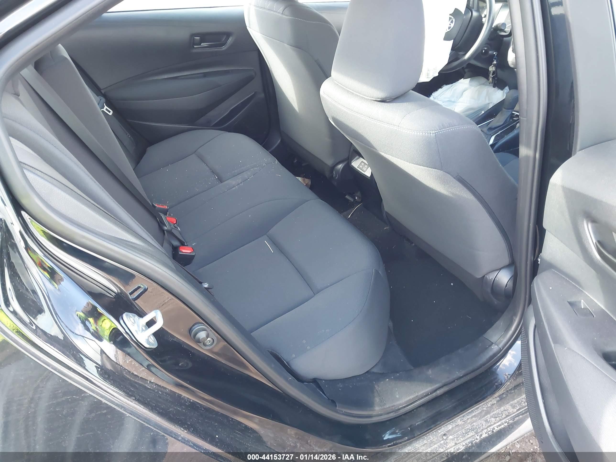 TOYOTA COROLLA image 8