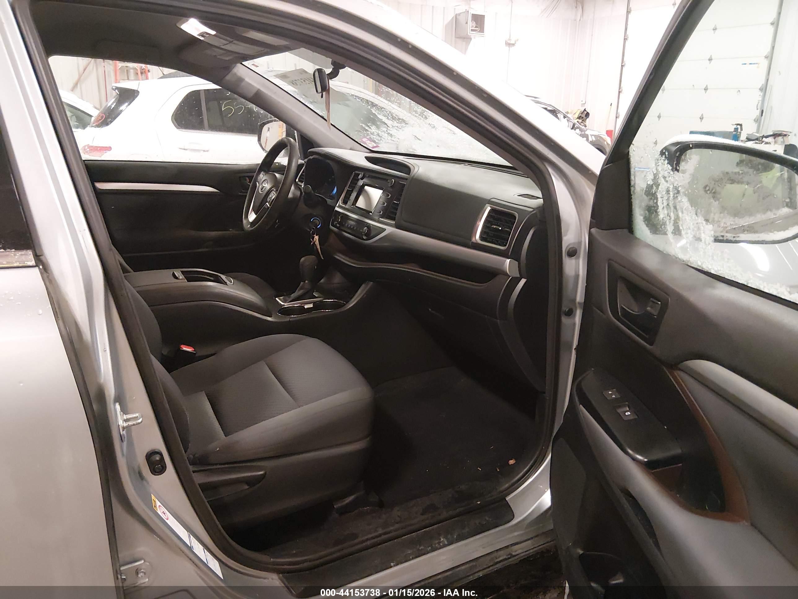 TOYOTA HIGHLANDER image 5