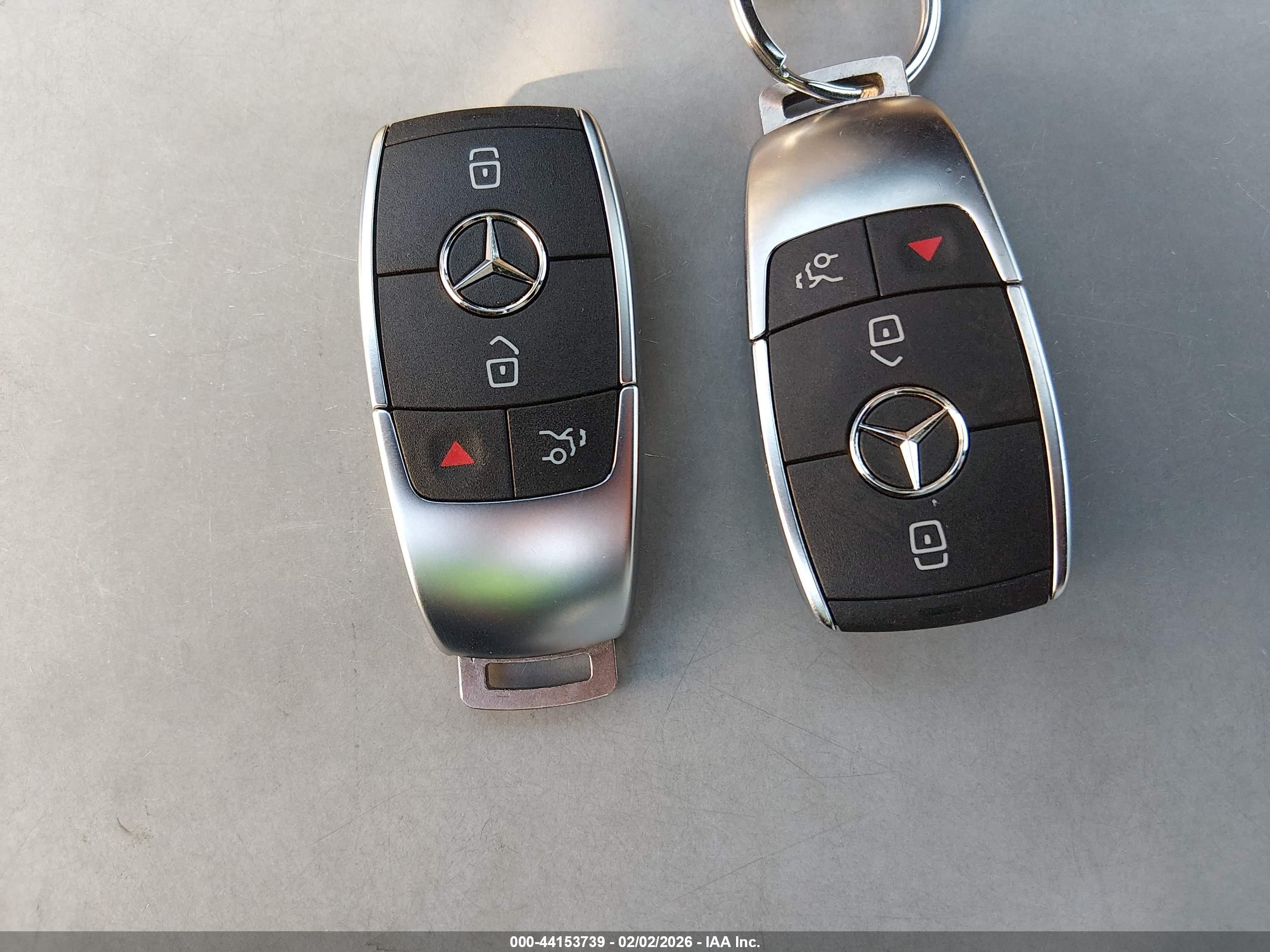 MERCEDES-BENZ GLA image 11