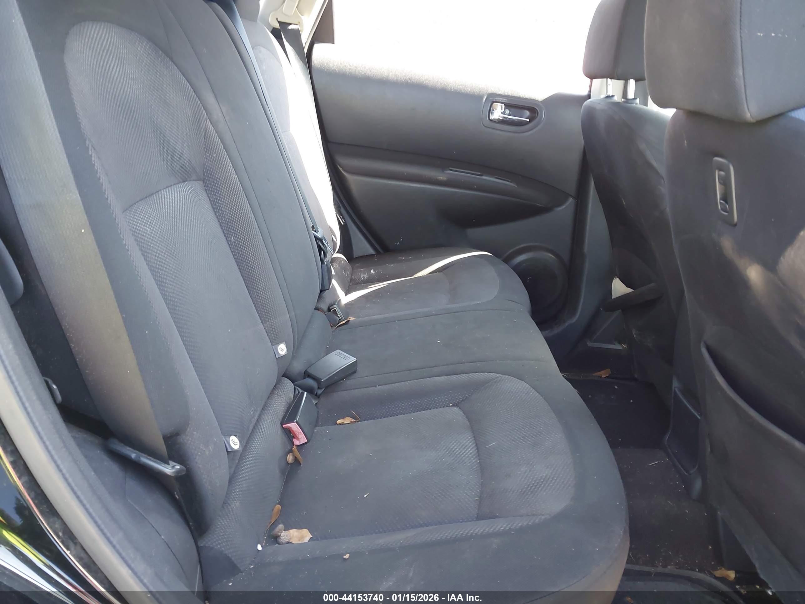 NISSAN ROGUE image 8