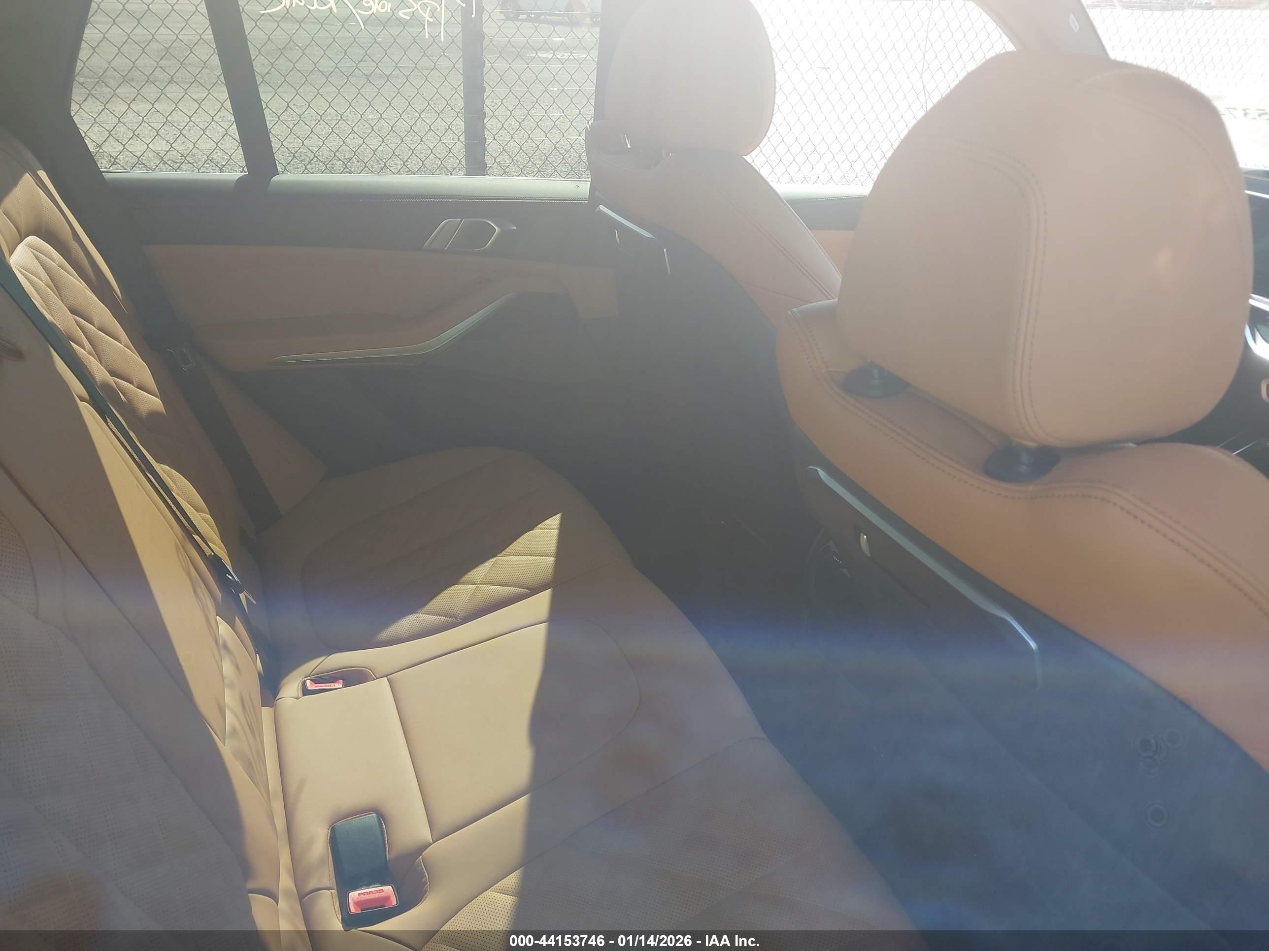 BMW X5 image 8