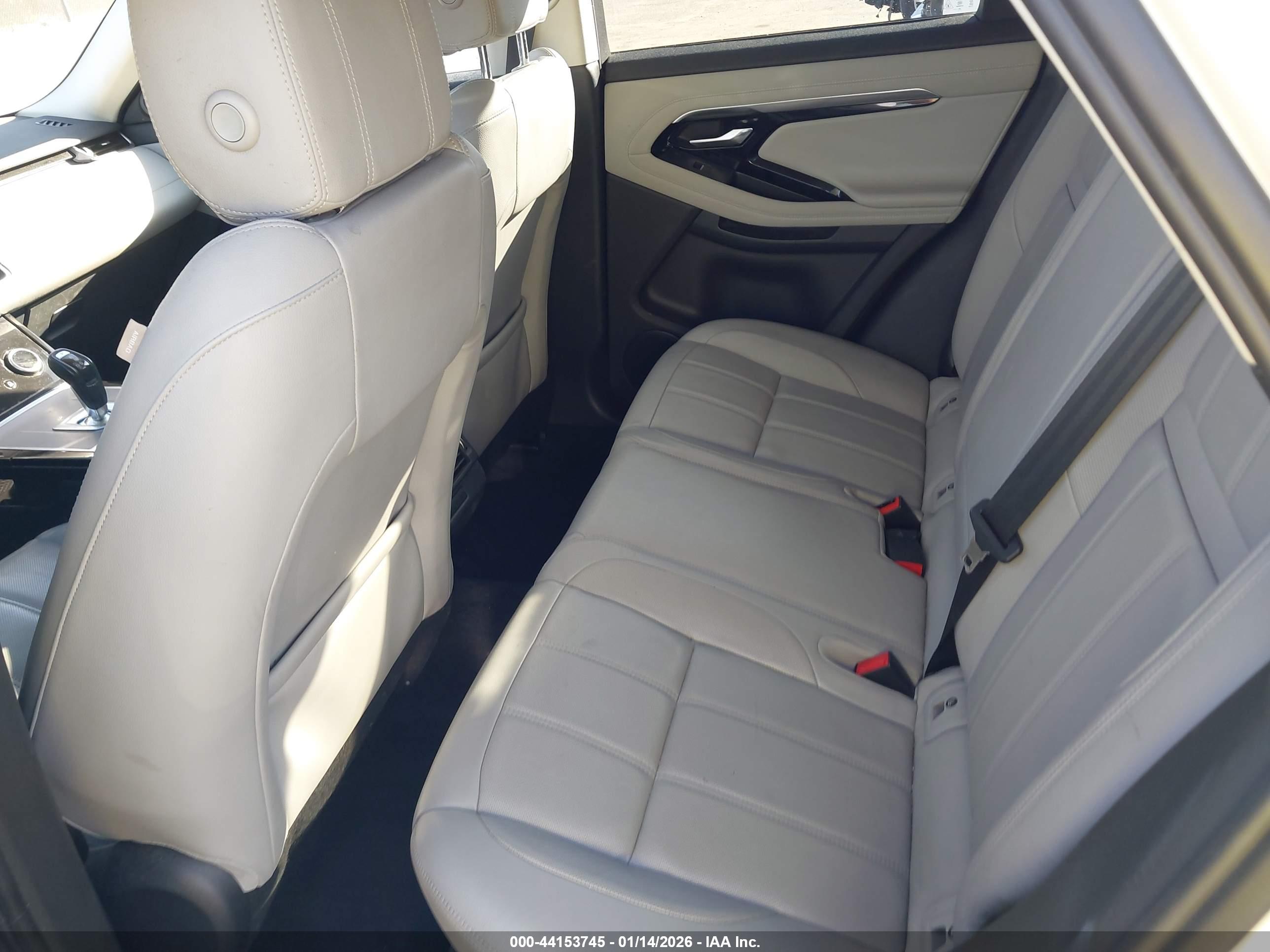 LAND ROVER image 8