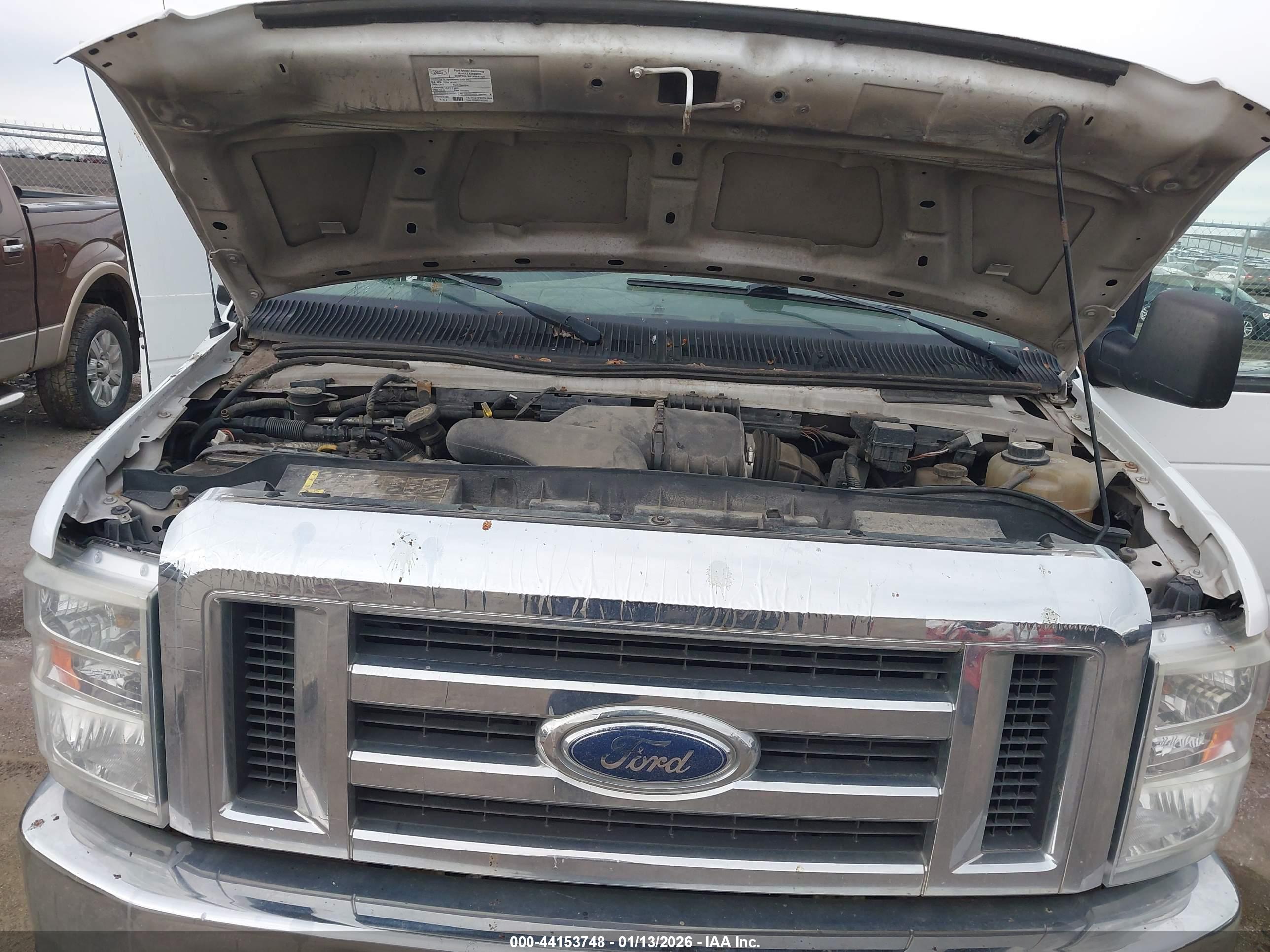 FORD E-150 image 10