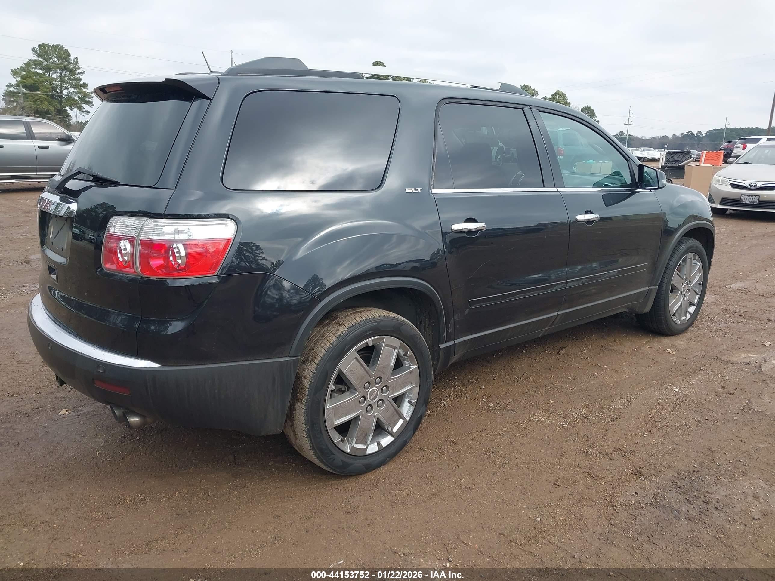 GMC ACADIA image 4