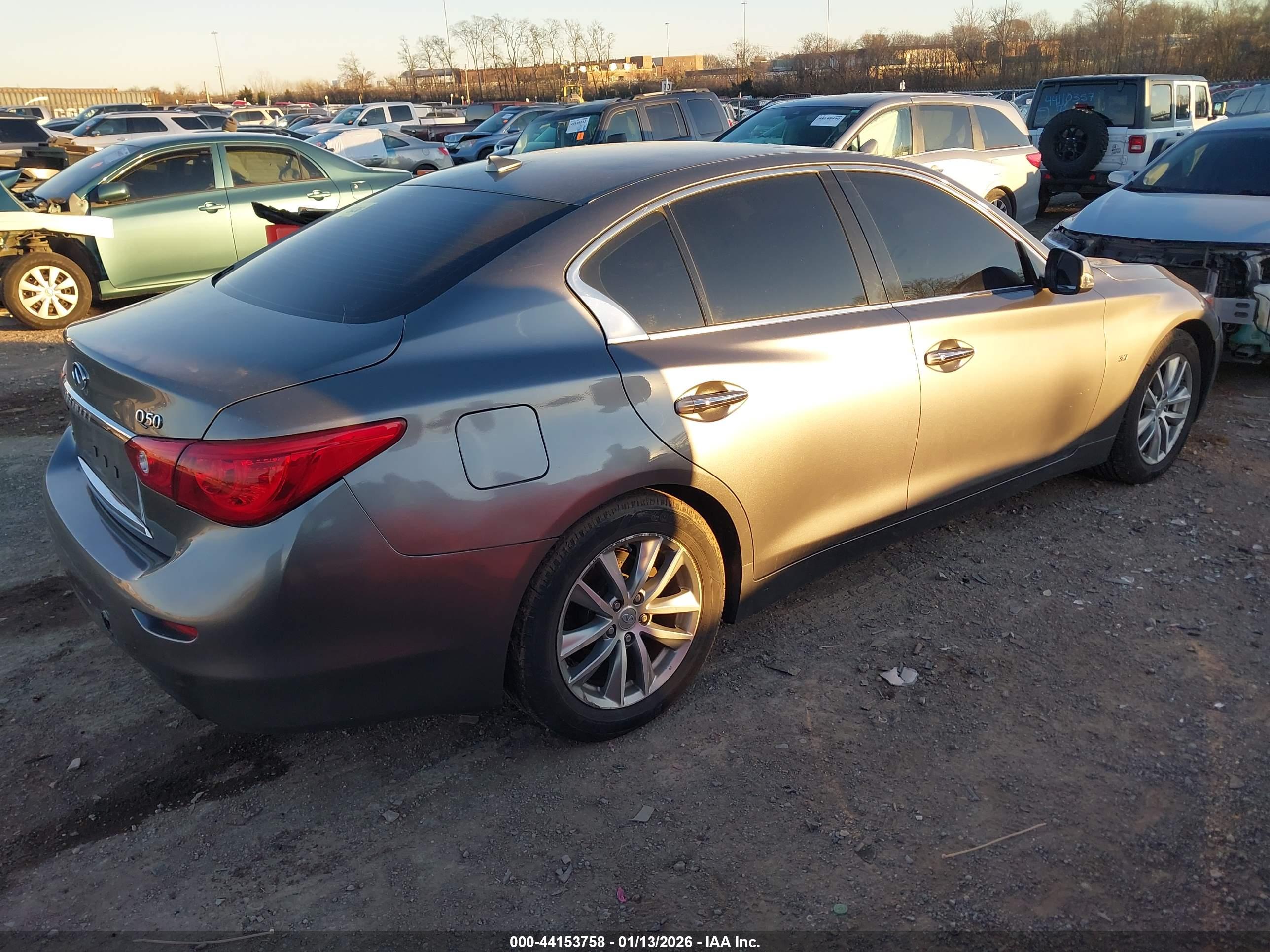 INFINITI Q50 image 4