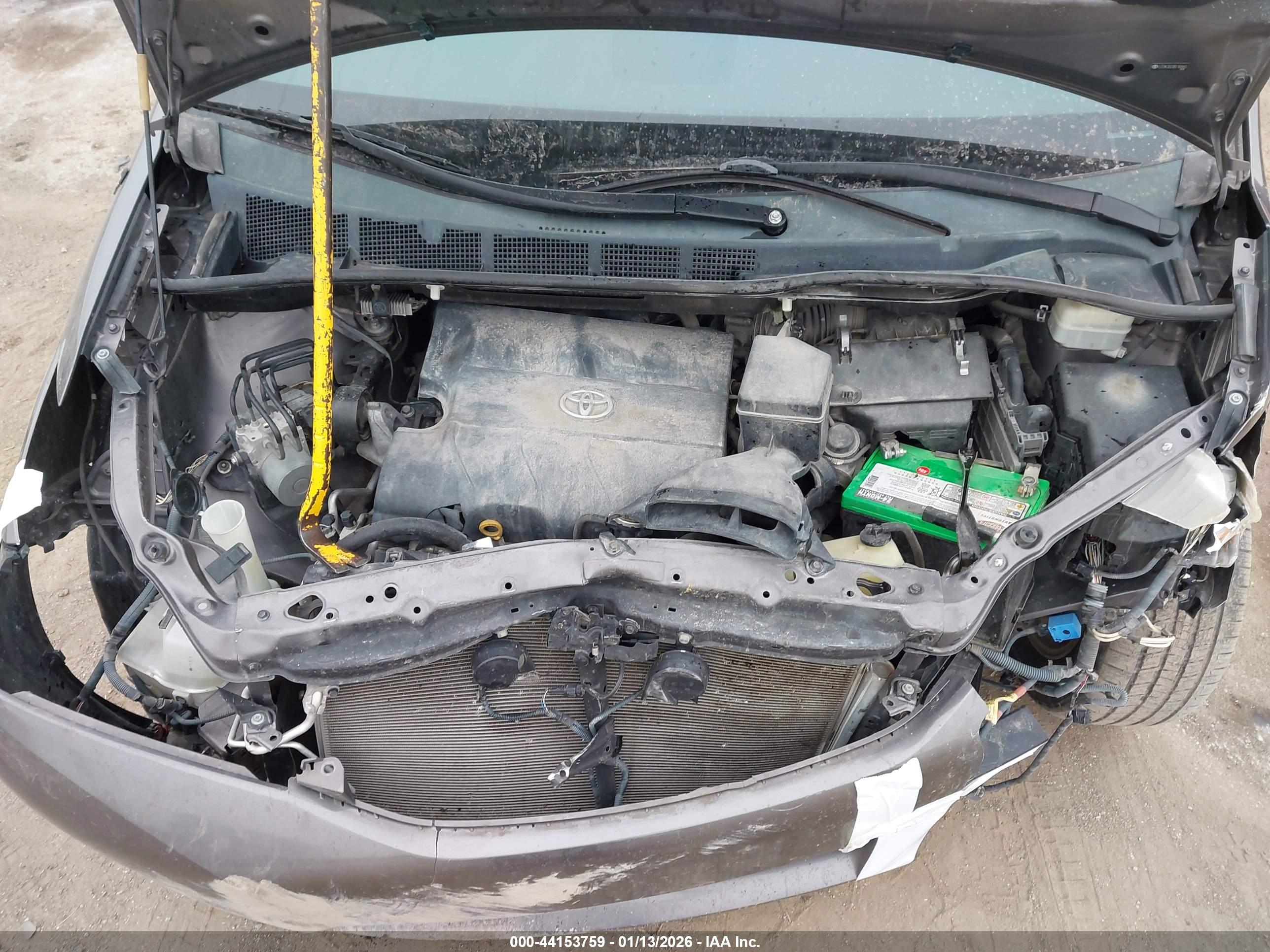 TOYOTA SIENNA image 10