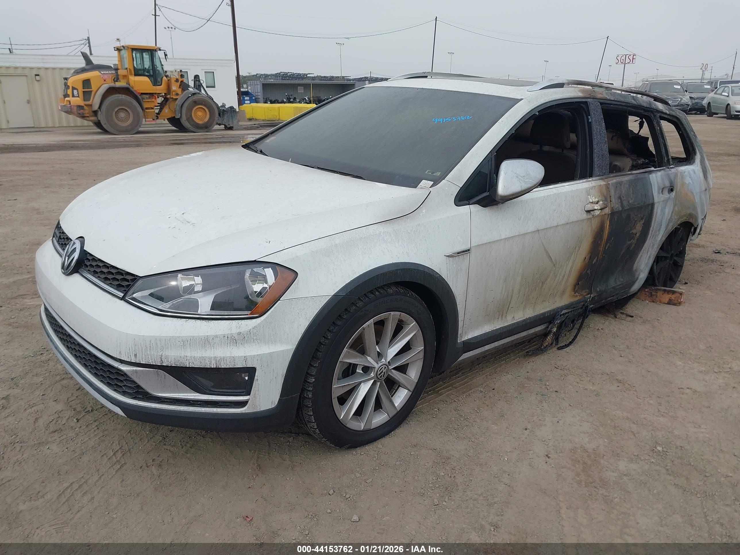VOLKSWAGEN GOLF image 2