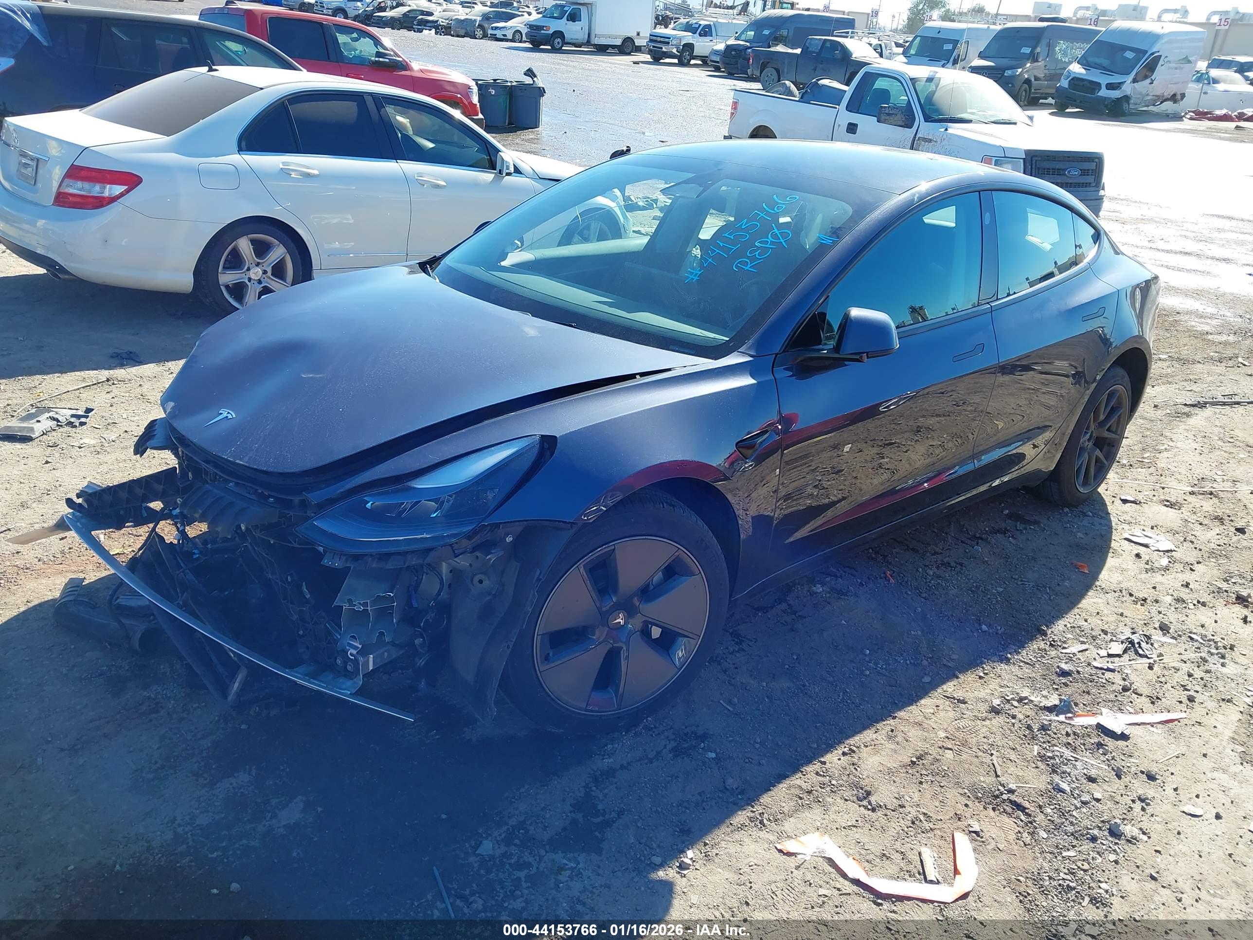 TESLA MODEL image 2