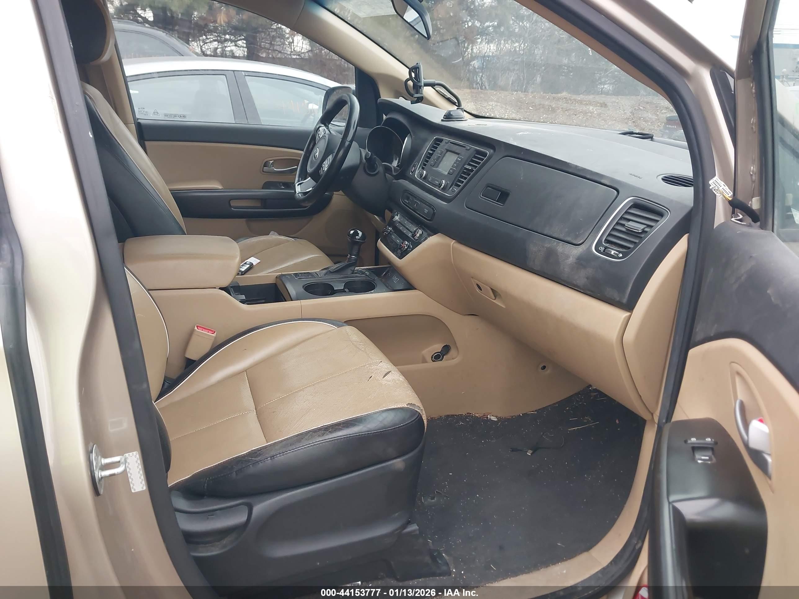 KIA SEDONA image 5