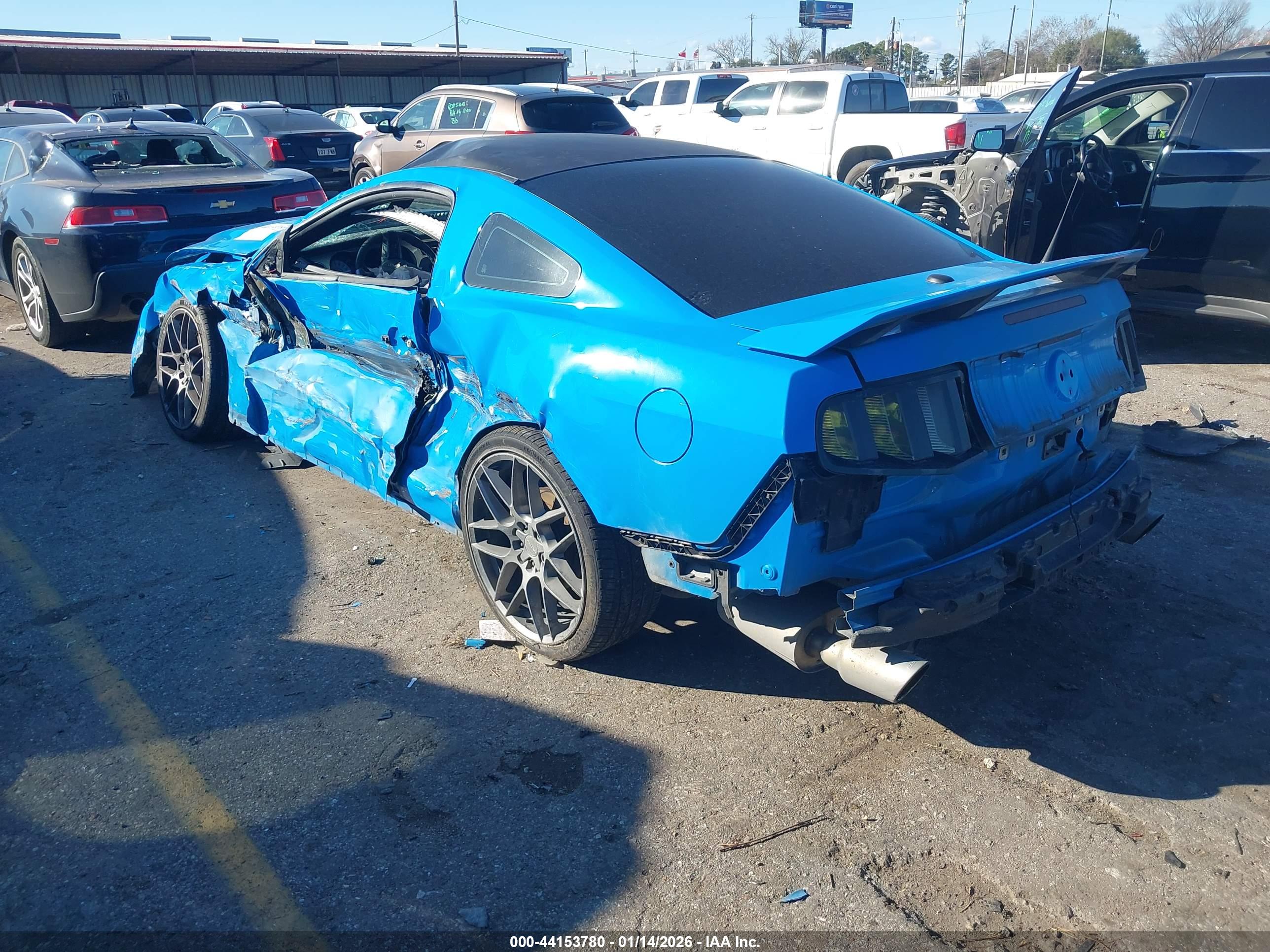 FORD MUSTANG image 3