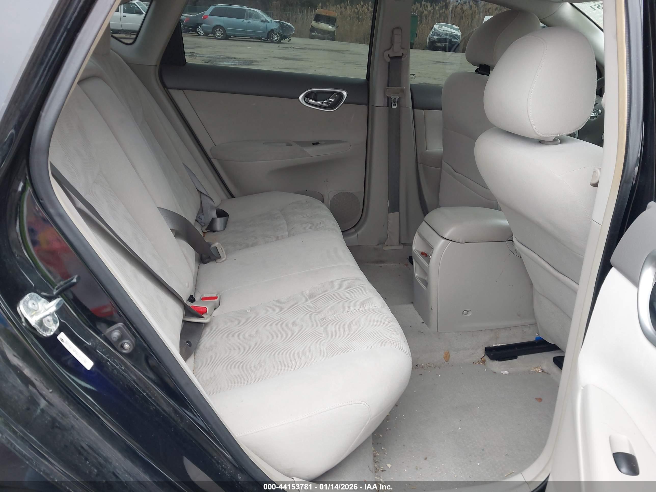 NISSAN SENTRA image 8