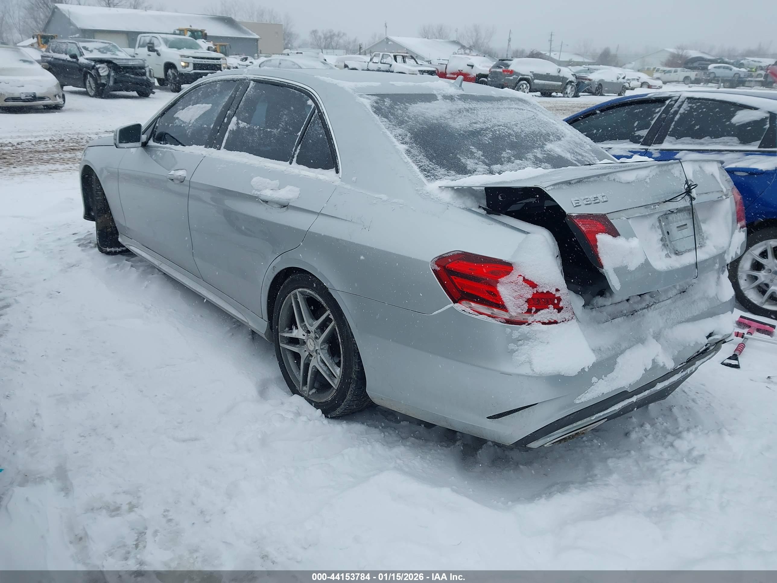 MERCEDES-BENZ E image 3