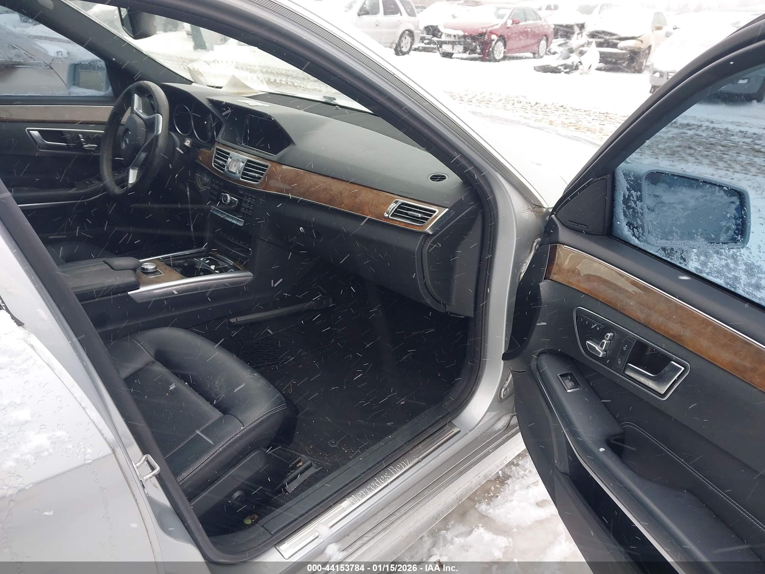 MERCEDES-BENZ E image 5