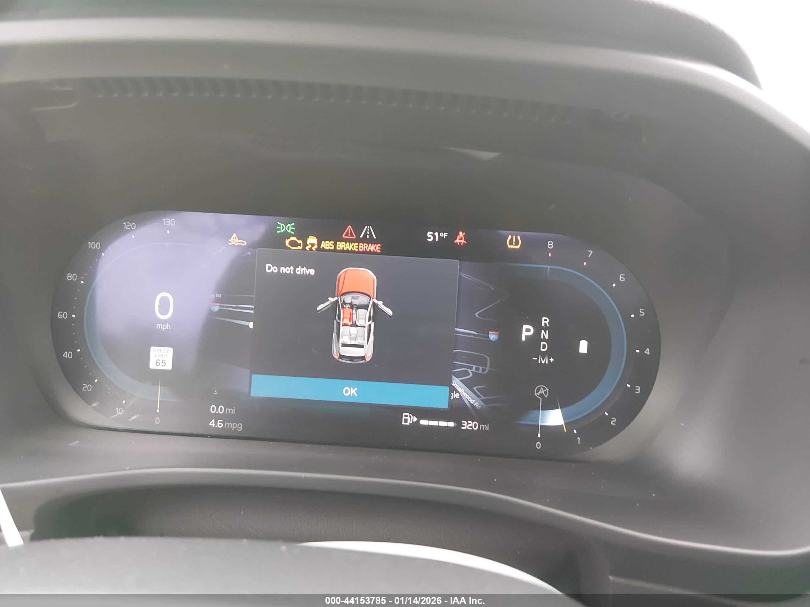 VOLVO XC40 image 7