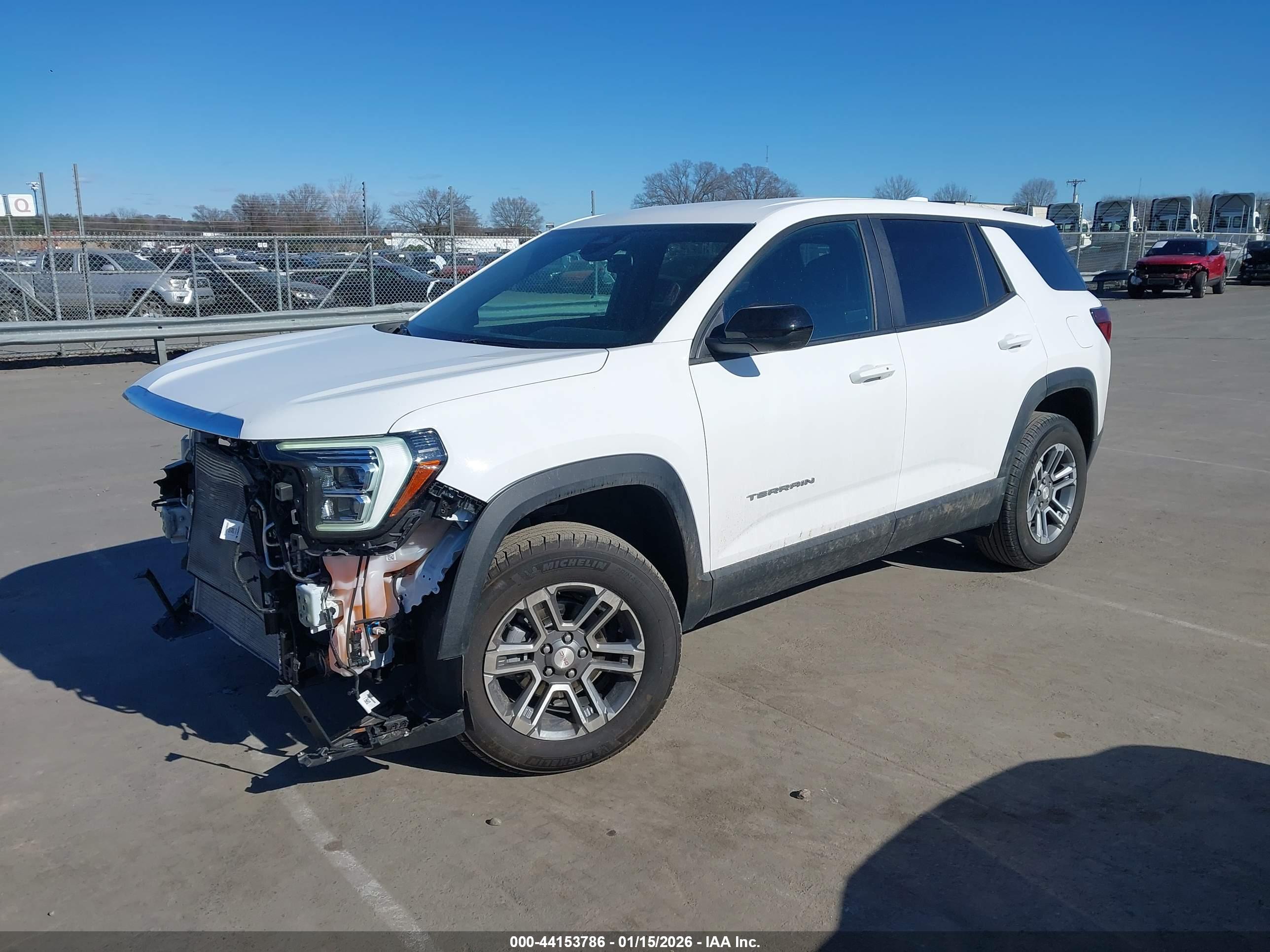 GMC TERRAIN image 2