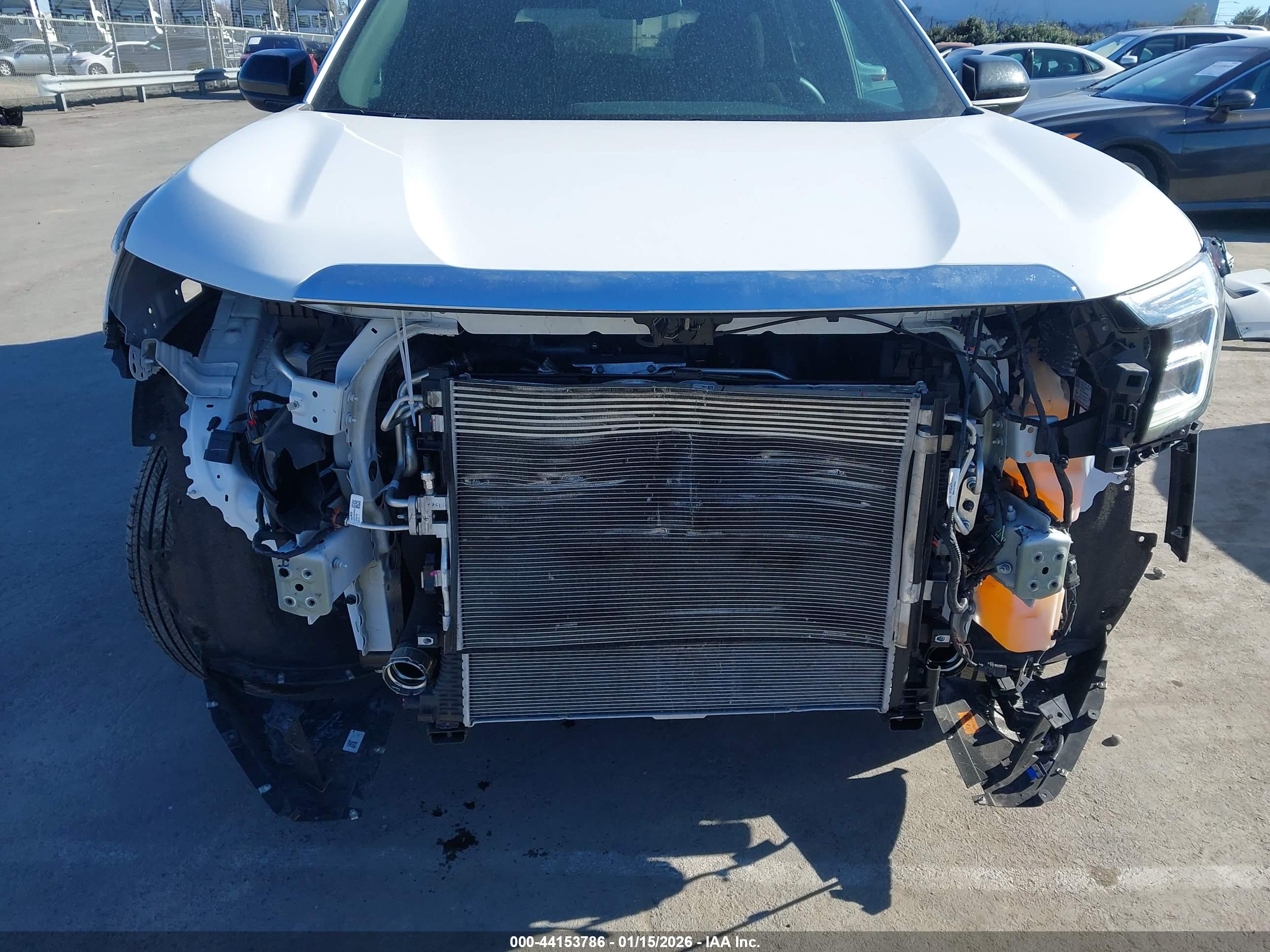 GMC TERRAIN image 6