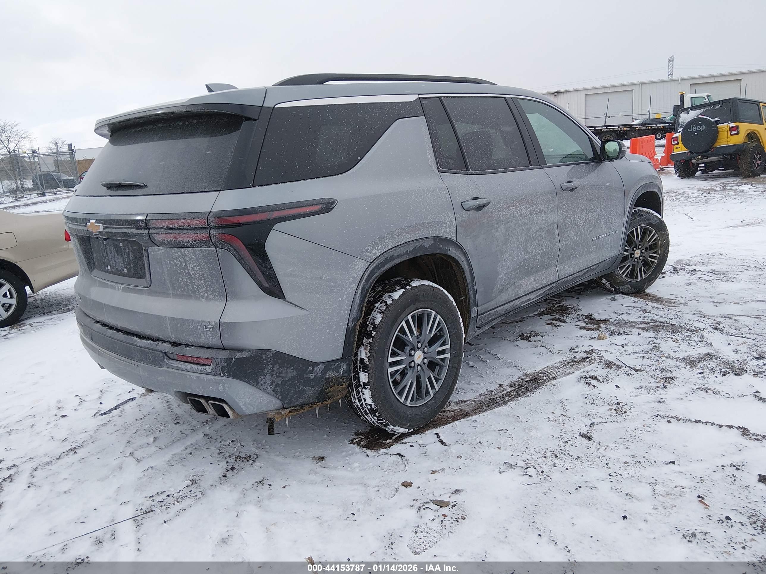 CHEVROLET TRAVERSE image 4