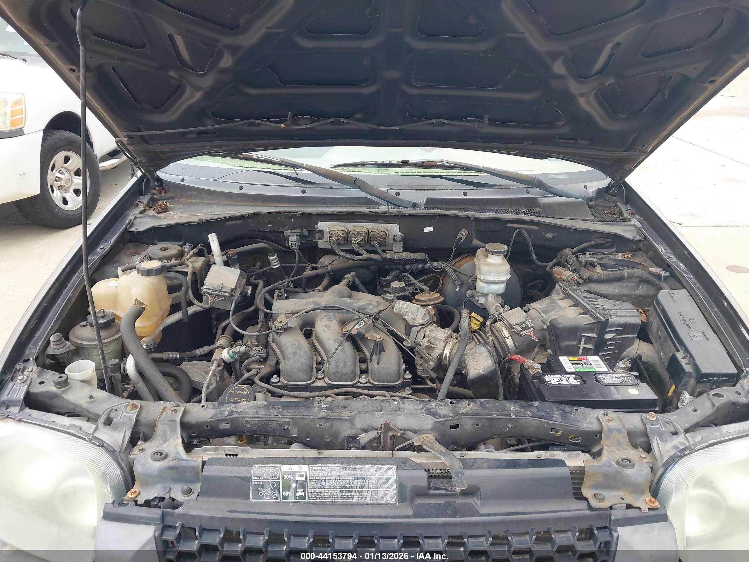 FORD ESCAPE image 10