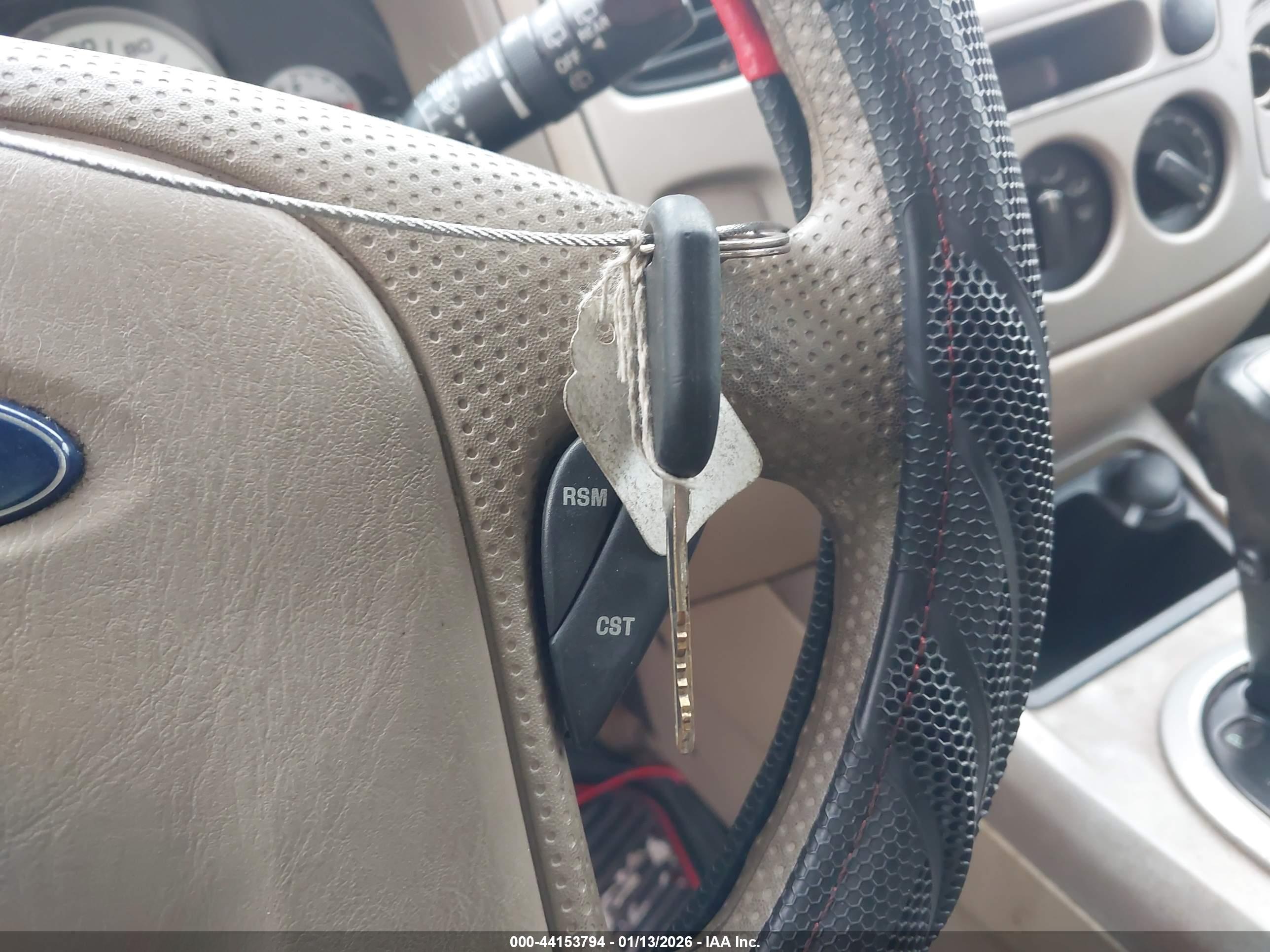 FORD ESCAPE image 11