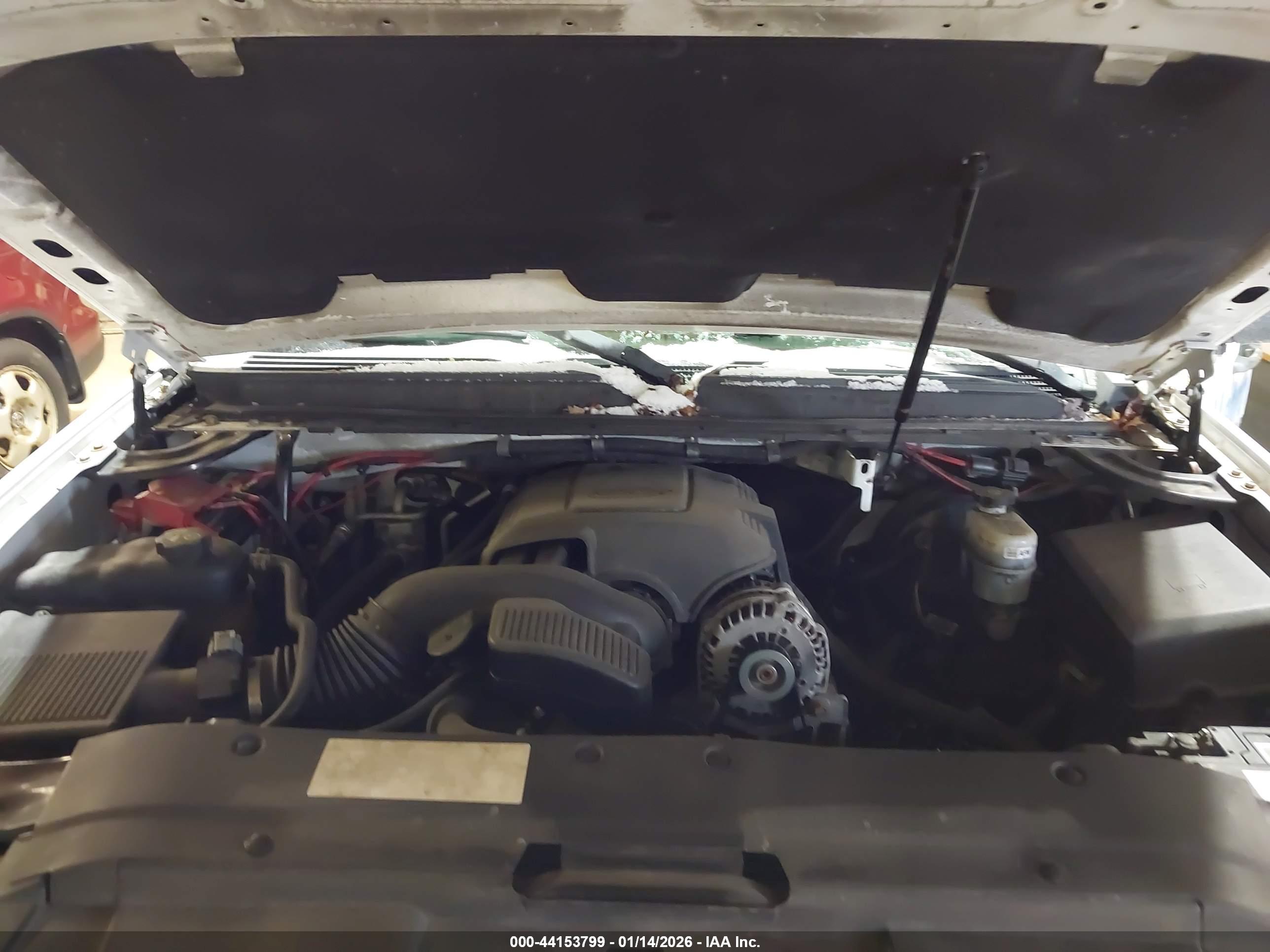 CHEVROLET TAHOE image 10