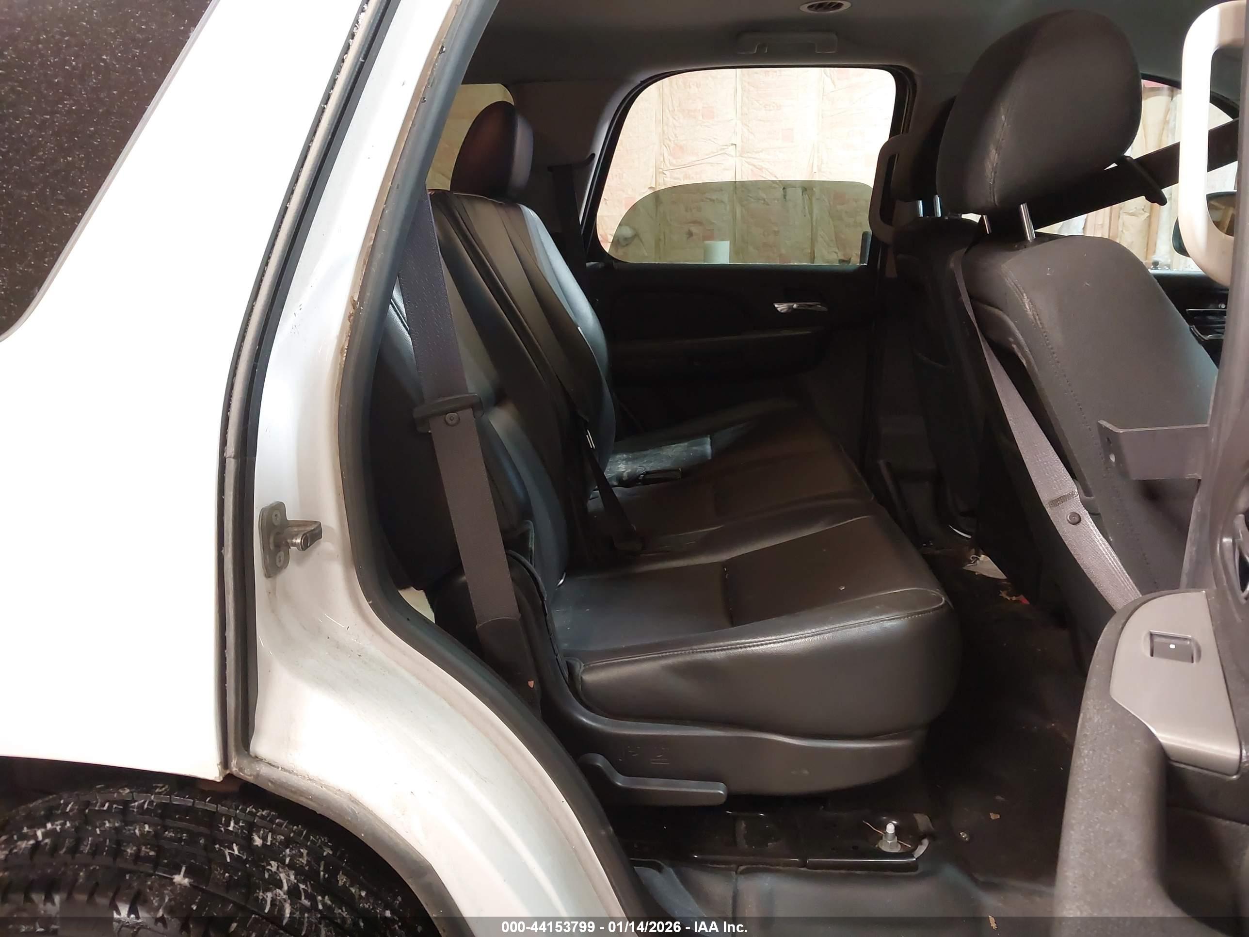 CHEVROLET TAHOE image 8