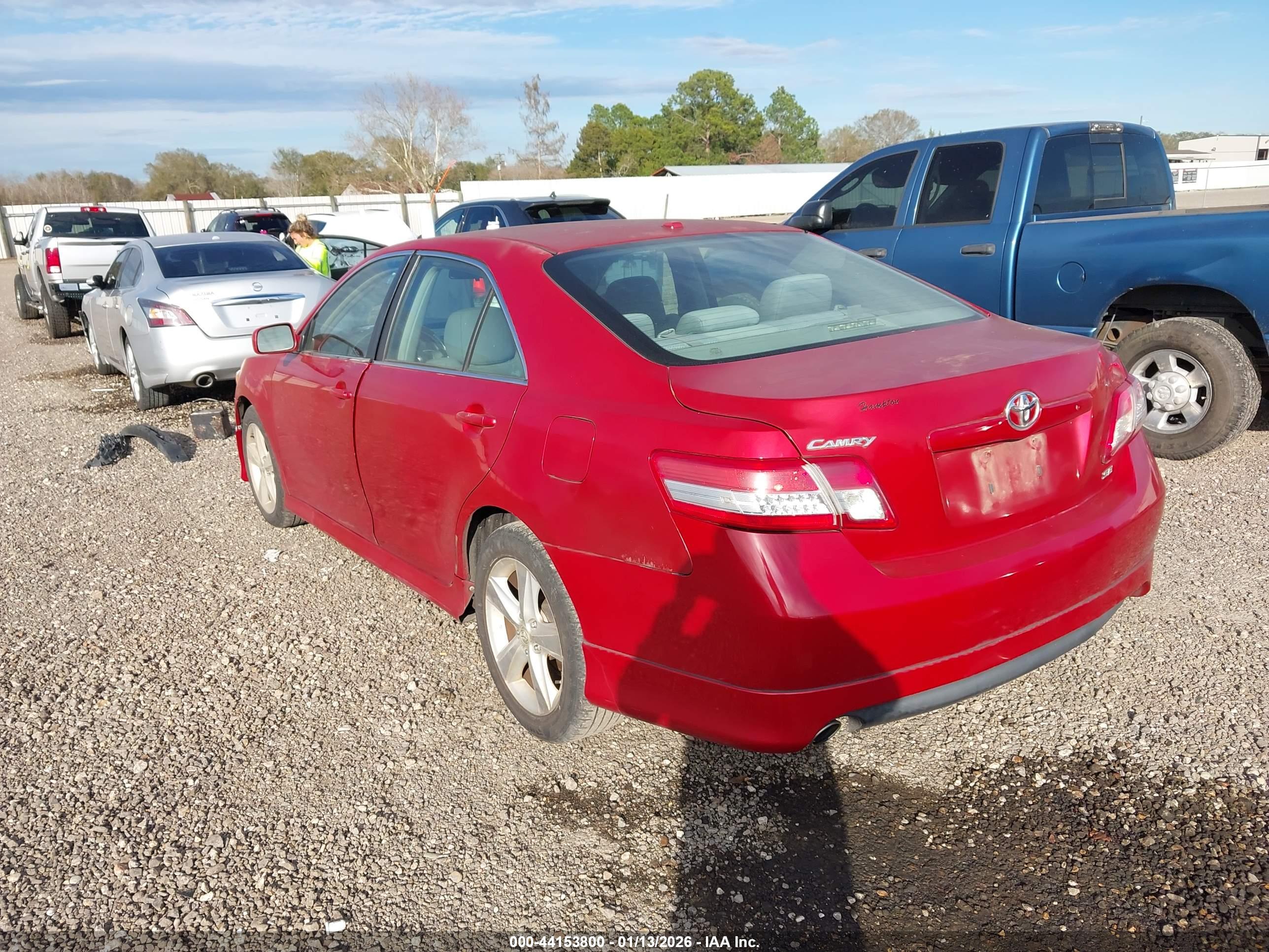 TOYOTA CAMRY image 3